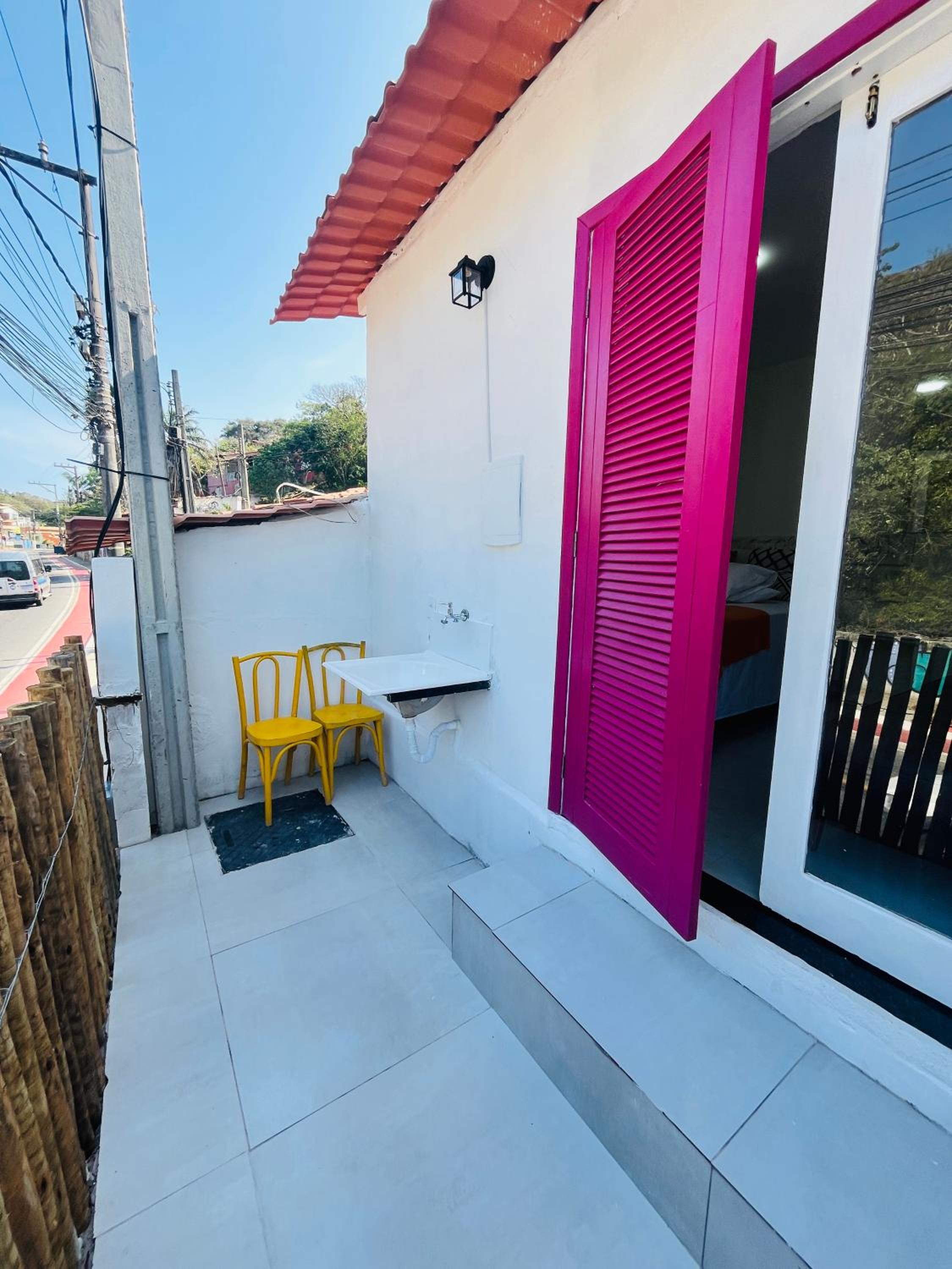 Apartamentos Charmosos na Avenida Principal de Buzios