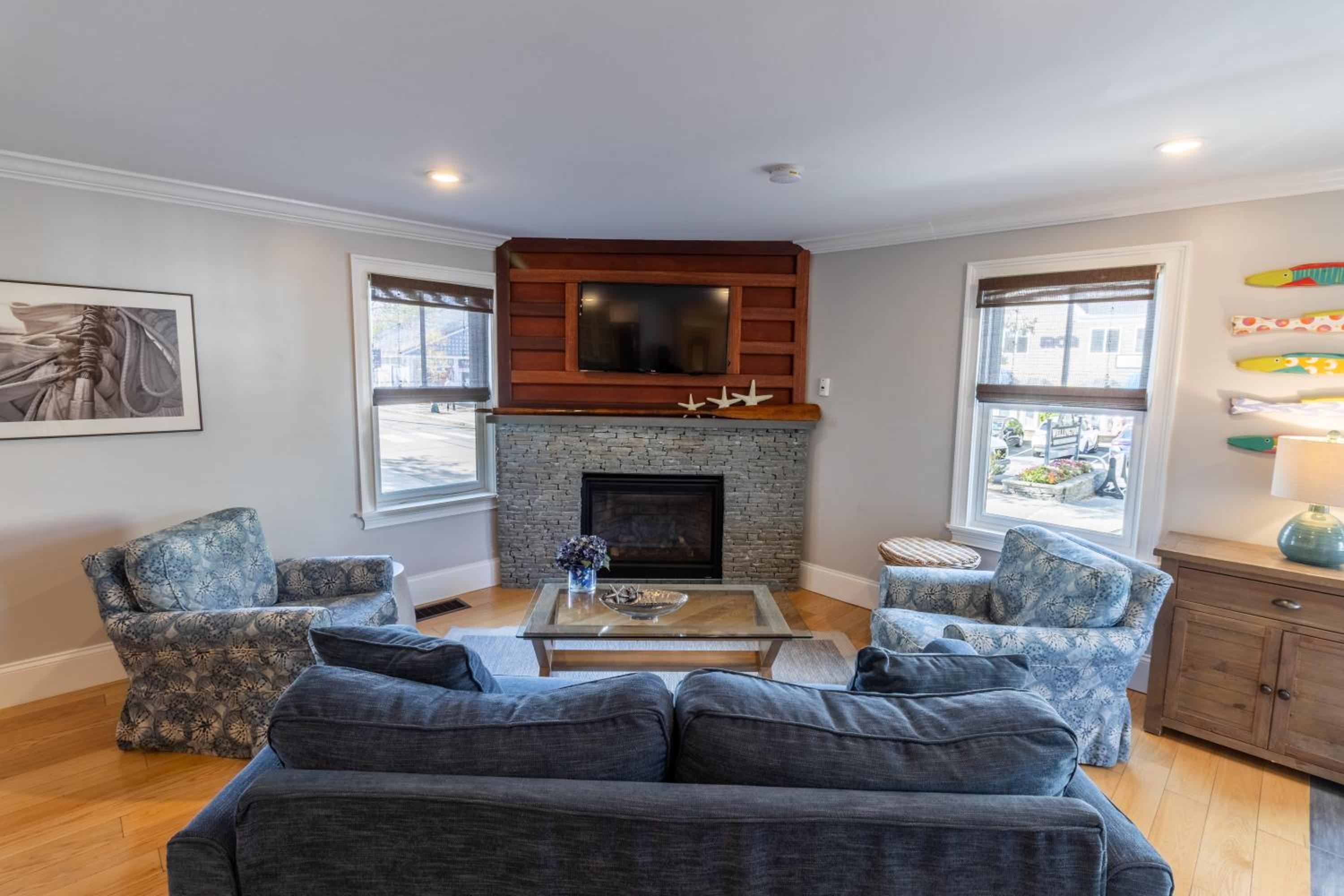 The Newport Lofts - 548 Thames Street