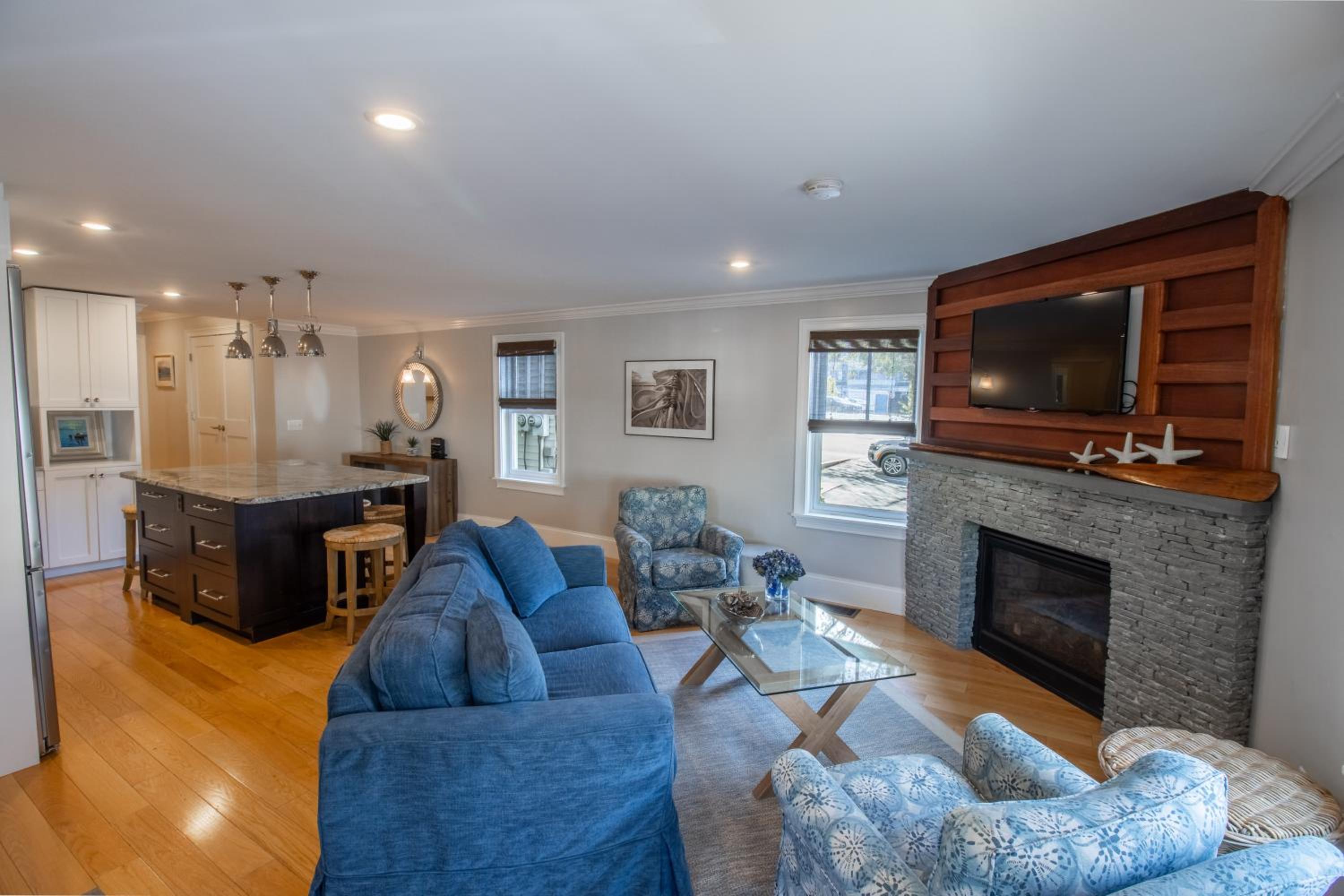 The Newport Lofts - 548 Thames Street