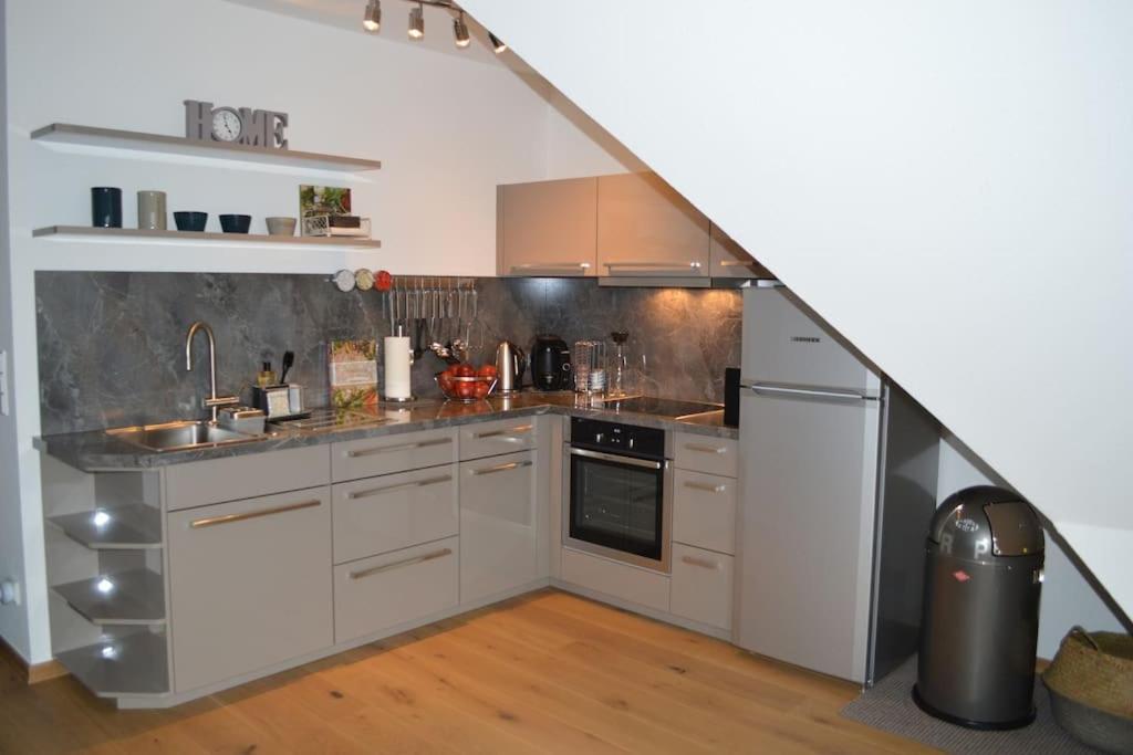 Modernes Appartement mit Meerblick