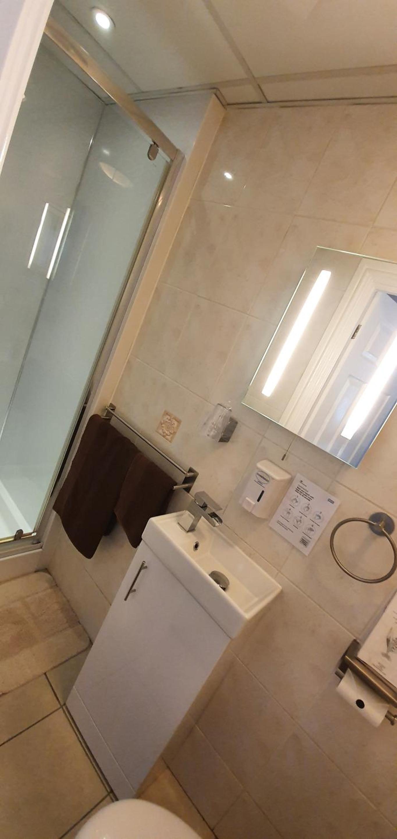 South Shields Vacations - Beechwood Guest House - Property Image 12