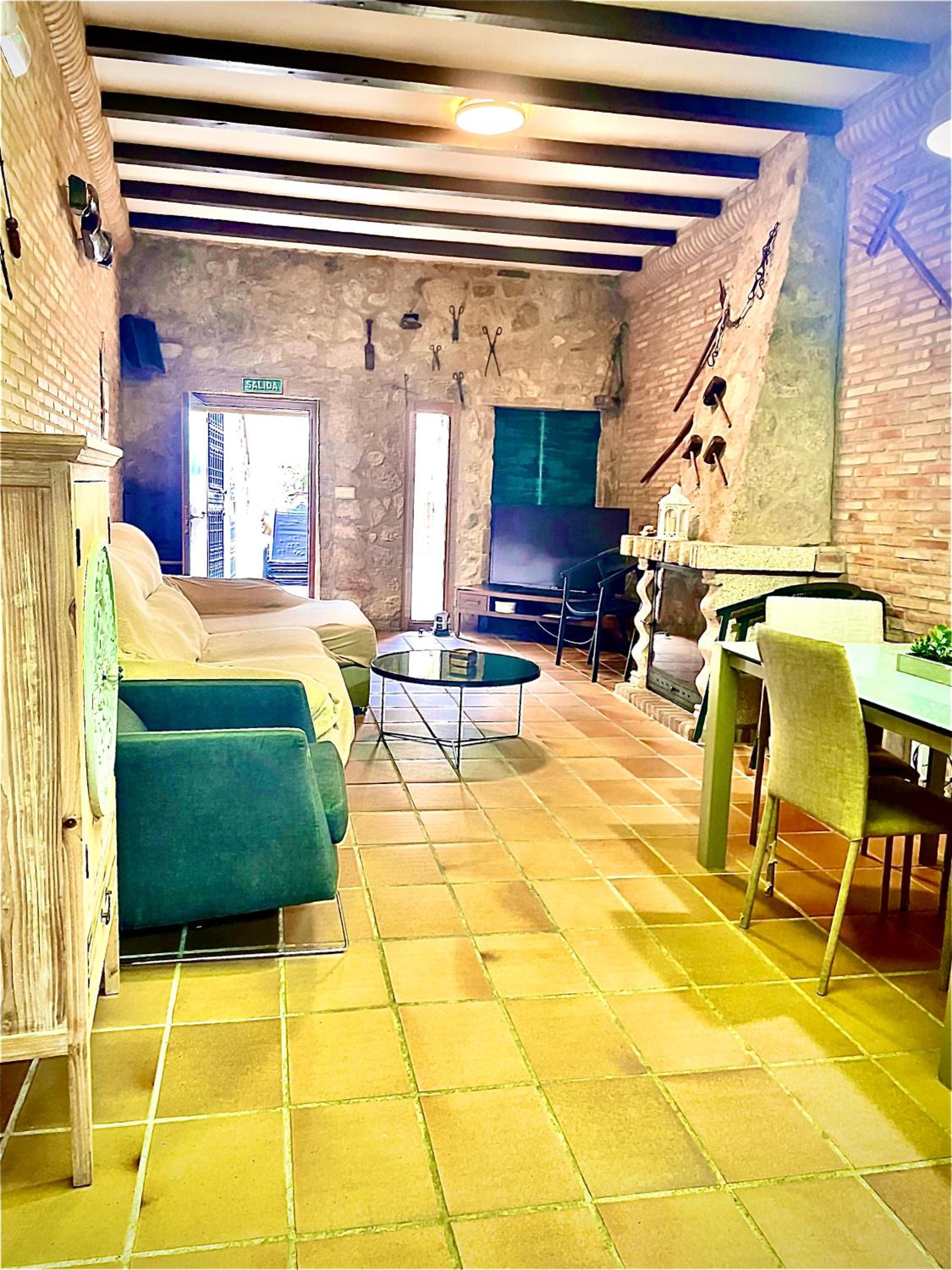 Photo 8