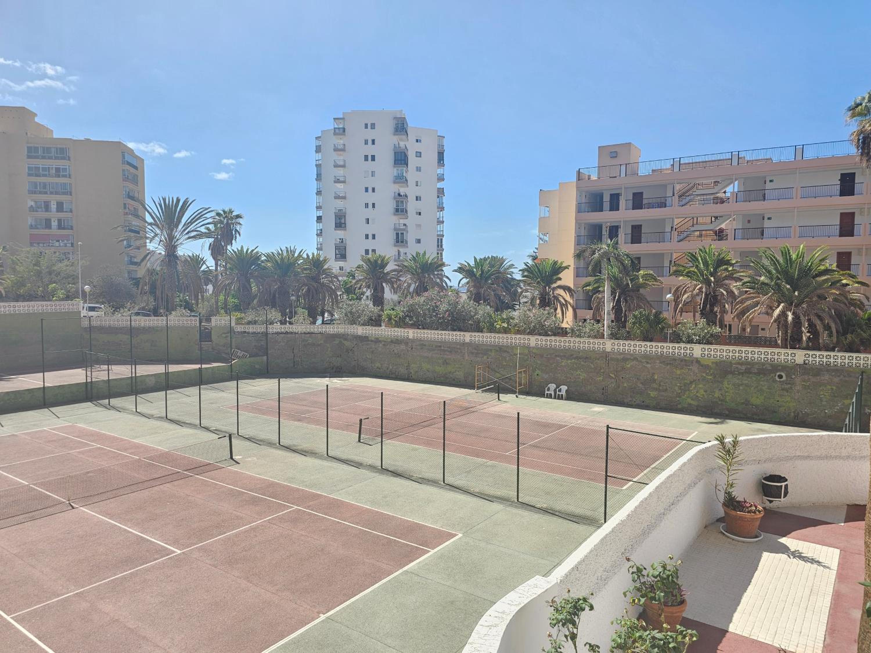 NEW SUNSHINE OCEAN APARTMENT ACHACAY, Los Cristianos, Tenerife