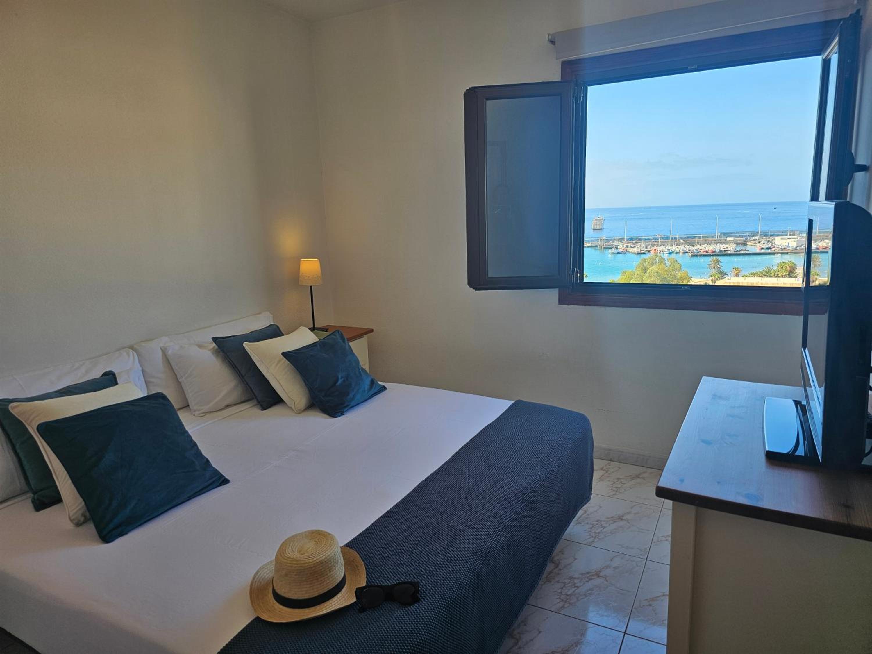 NEW SUNSHINE OCEAN APARTMENT ACHACAY, Los Cristianos, Tenerife