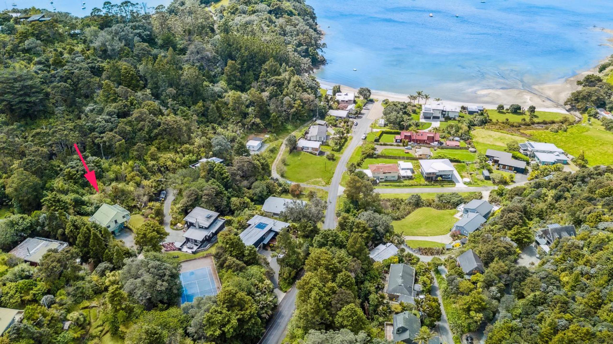 Opahi TreeHouse - Mahurangi West Holiday Home