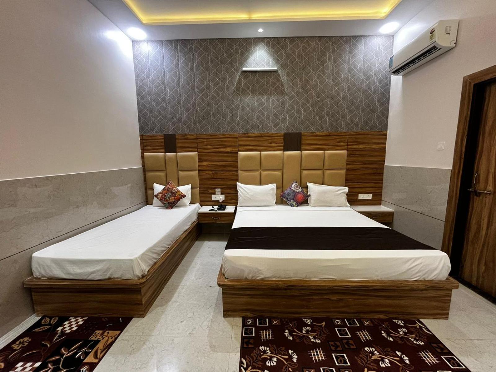 Taj Nice Partner By Trippizo
