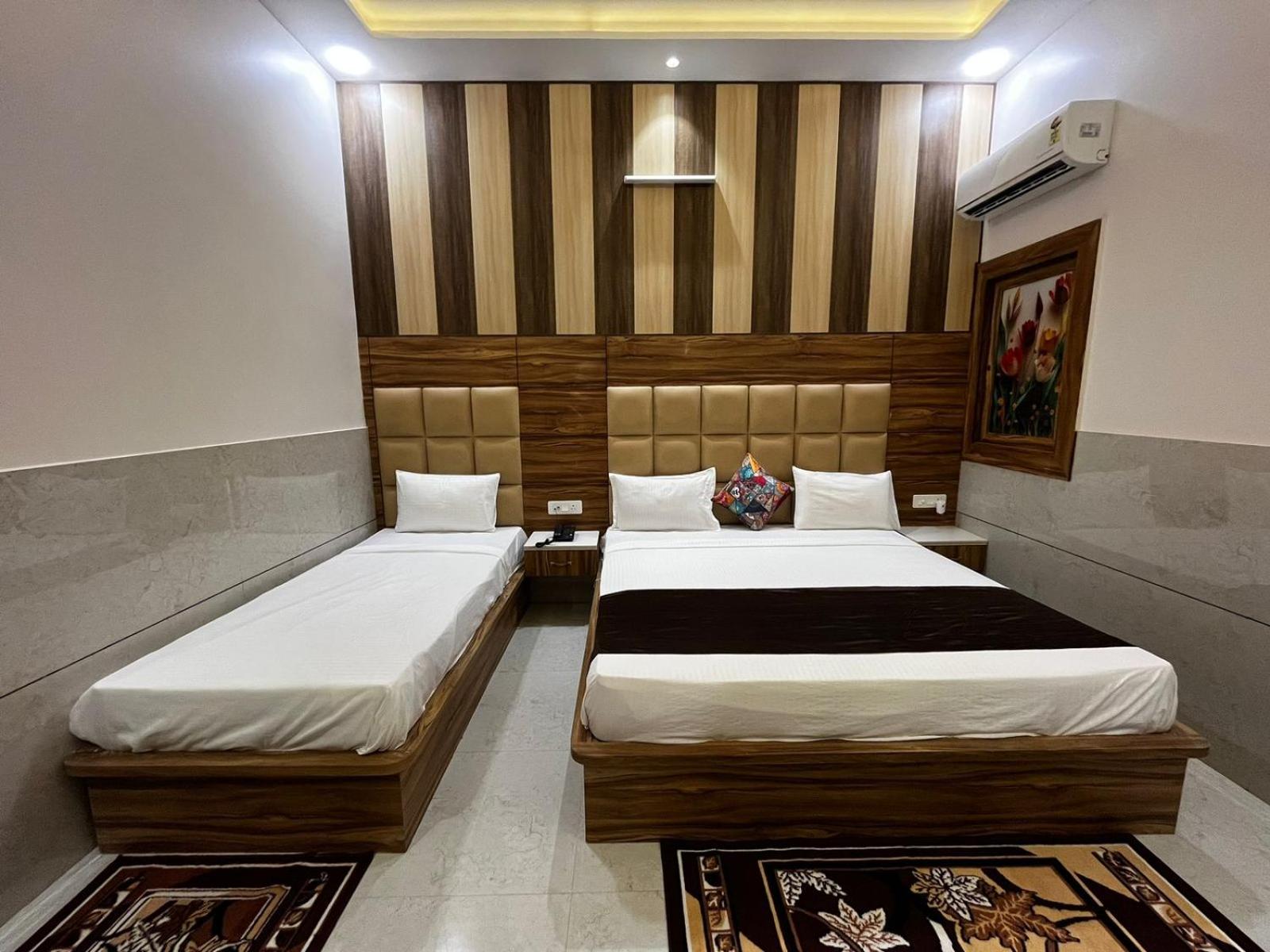 Taj Nice Partner By Trippizo