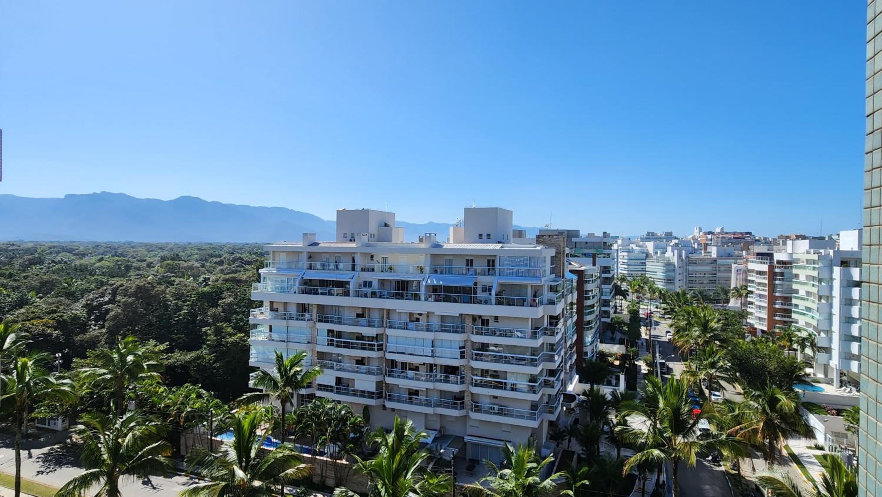 Apartamento de 3 Suítes Perto da Praia com Vista ao Mar na Riviera