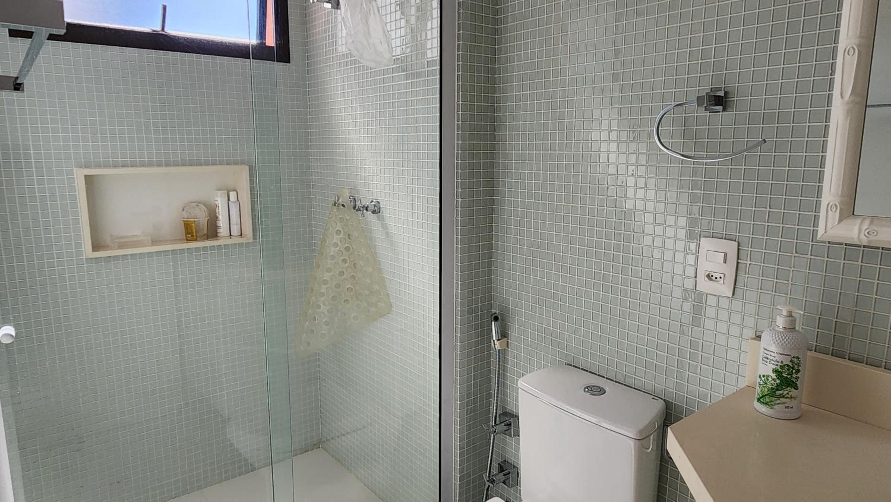 Apartamento de 3 Suítes Perto da Praia com Vista ao Mar na Riviera
