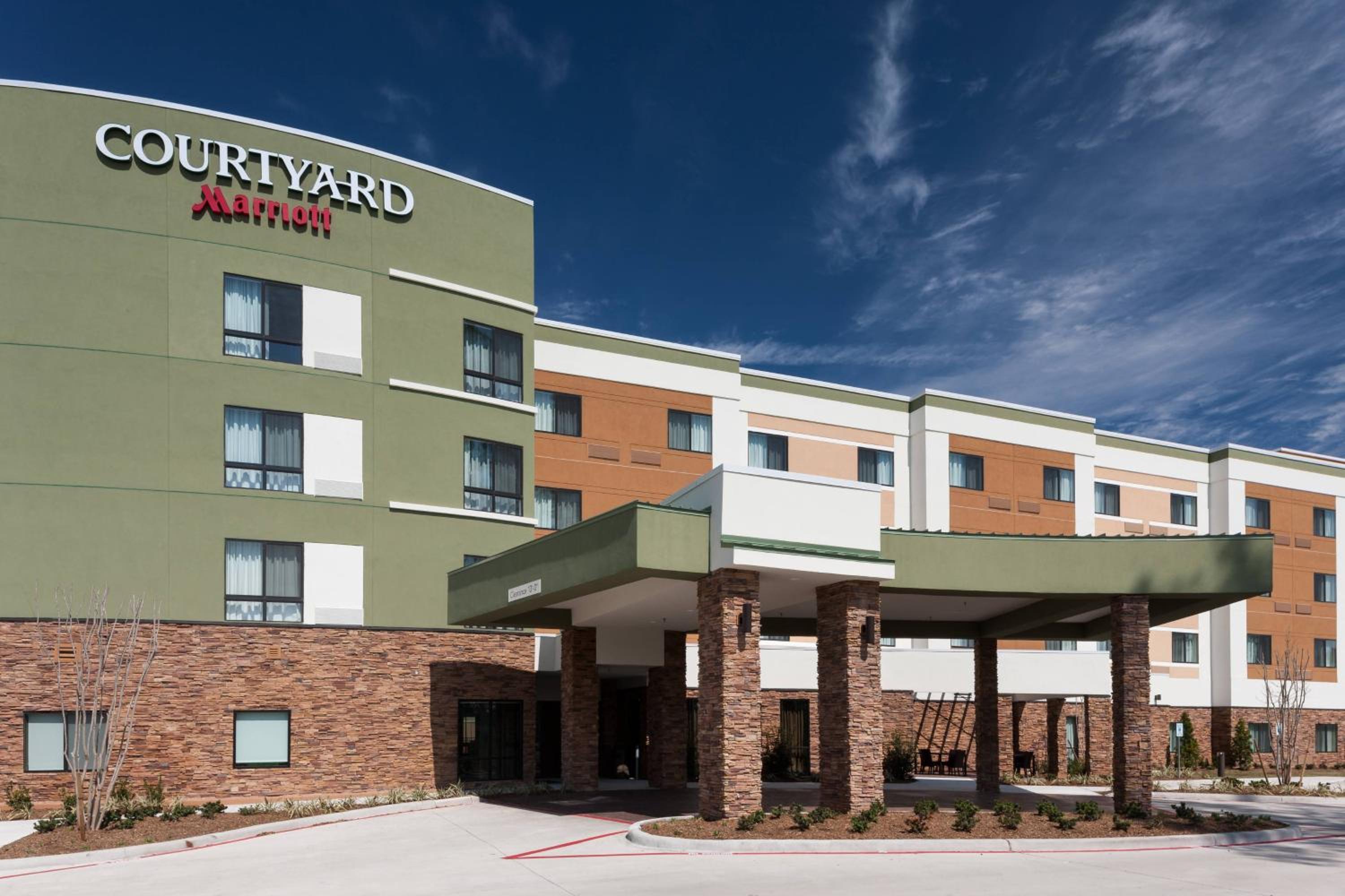 Courtyard by Marriott Houston North/Shenandoah - Property Image 6