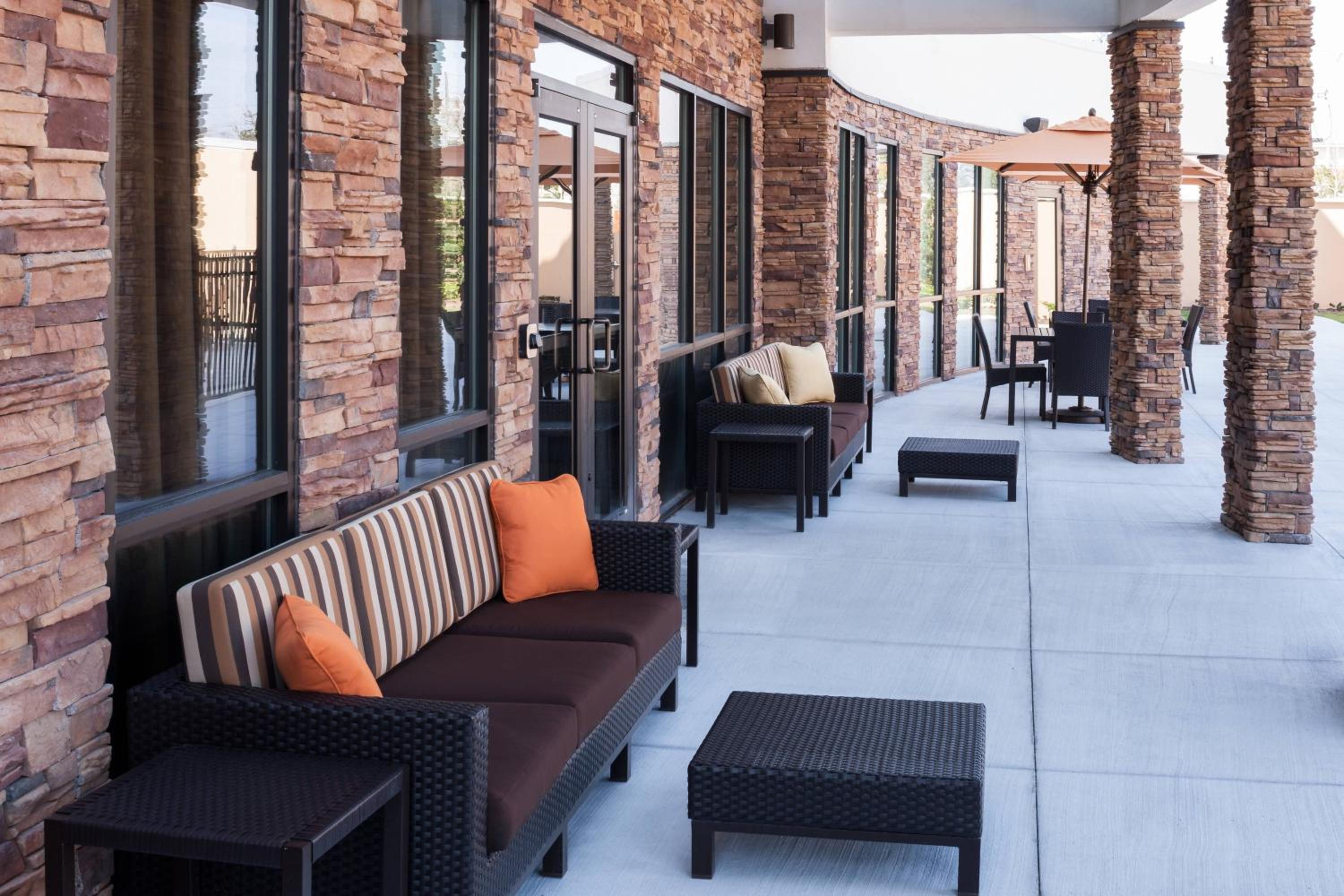 Courtyard by Marriott Houston North/Shenandoah - Property Image 9