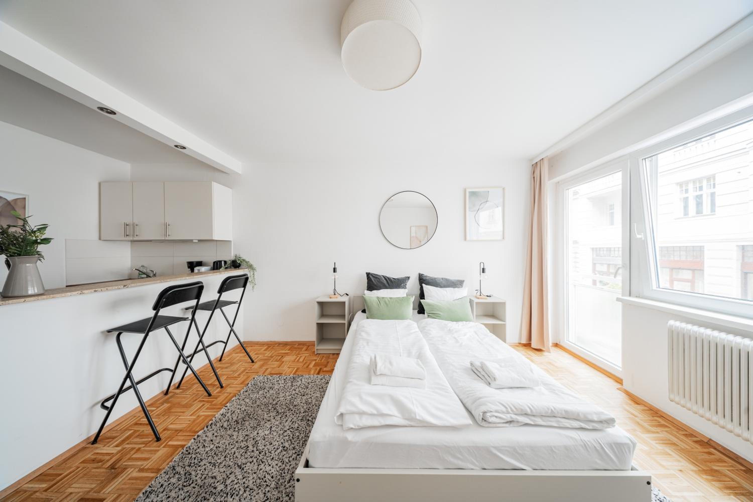 Studio next to Karlskirche