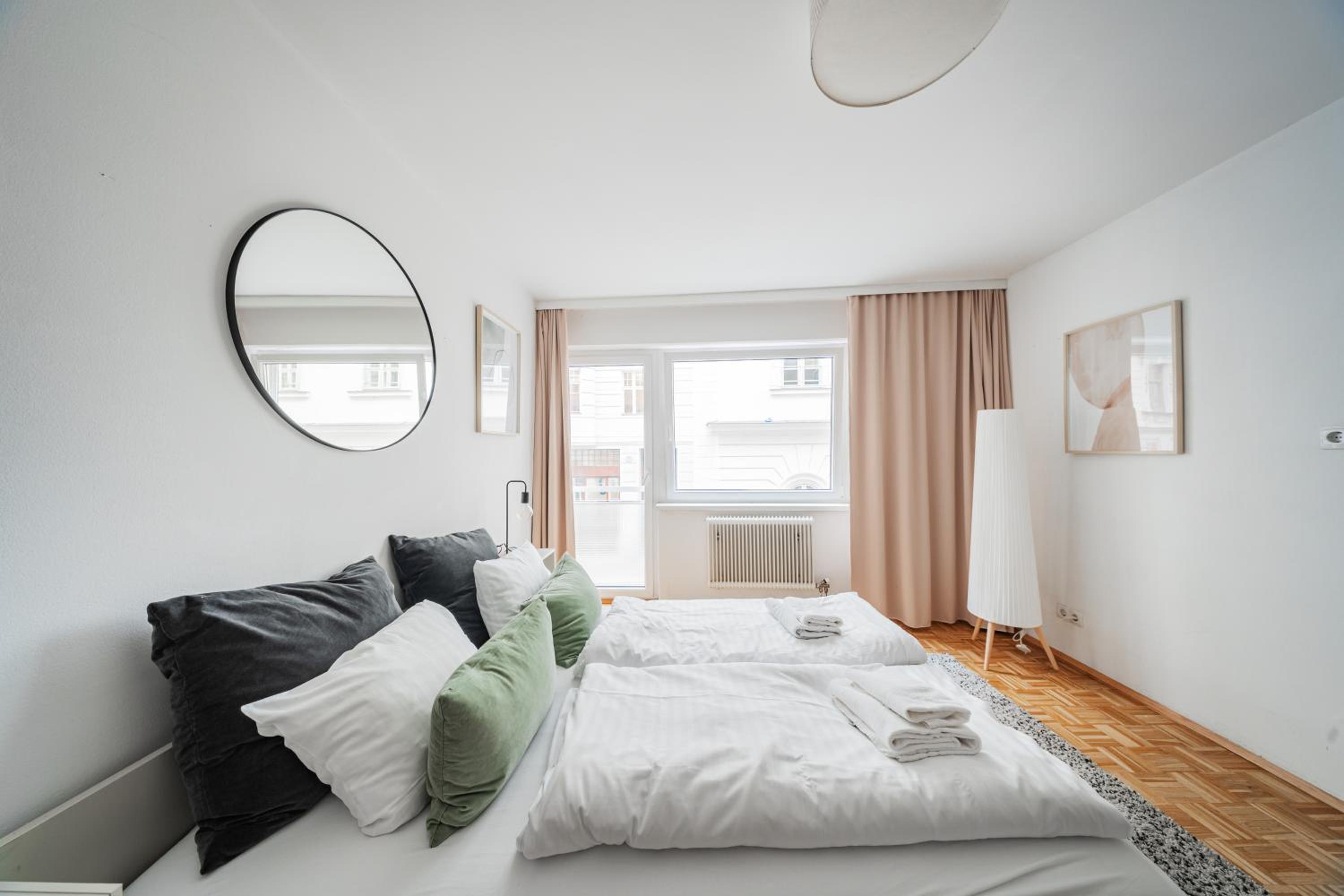 Studio next to Karlskirche