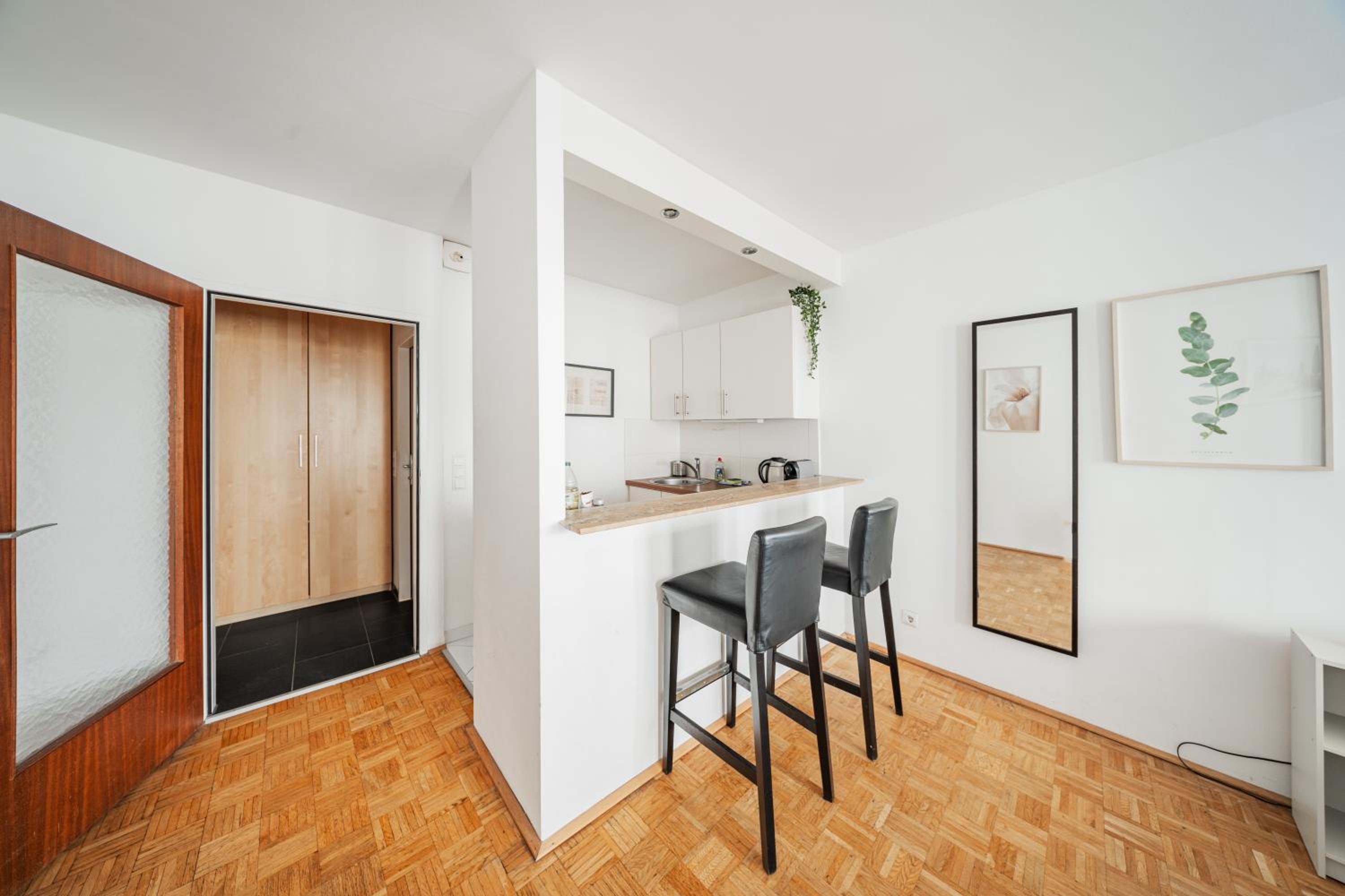Studio next to Karlskirche