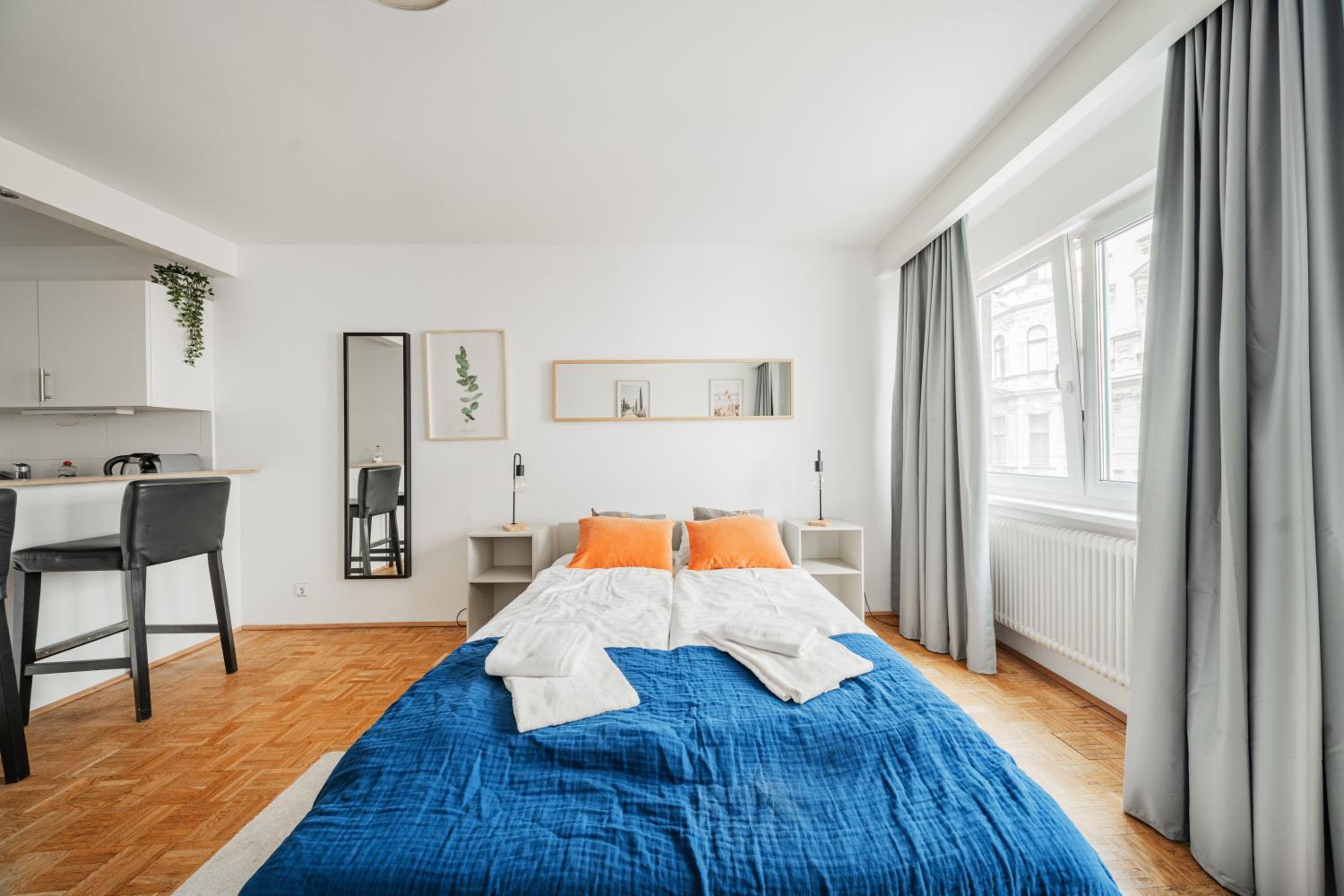 Studio next to Karlskirche