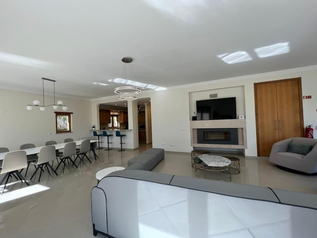 Villa Pedra Luxe - Spacious modern villa