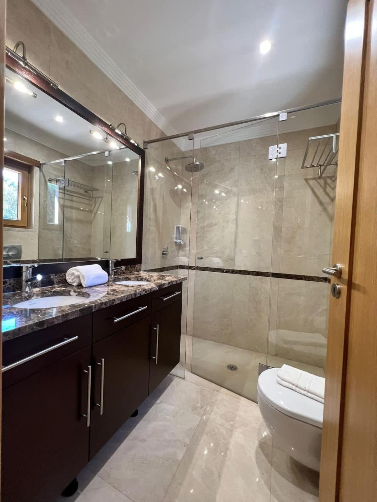 Villa Pedra Luxe - Spacious modern villa