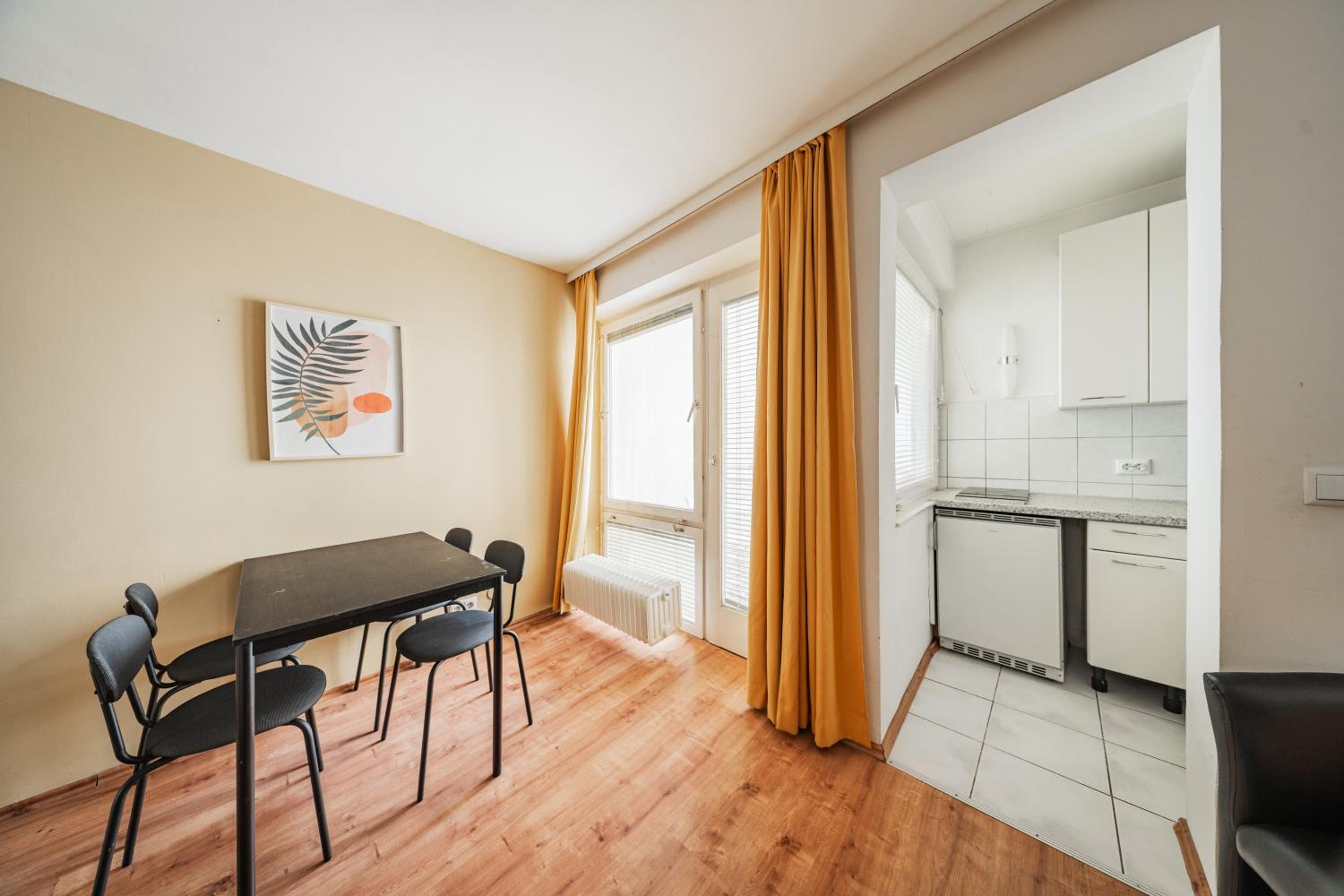 Studio next to Karlskirche