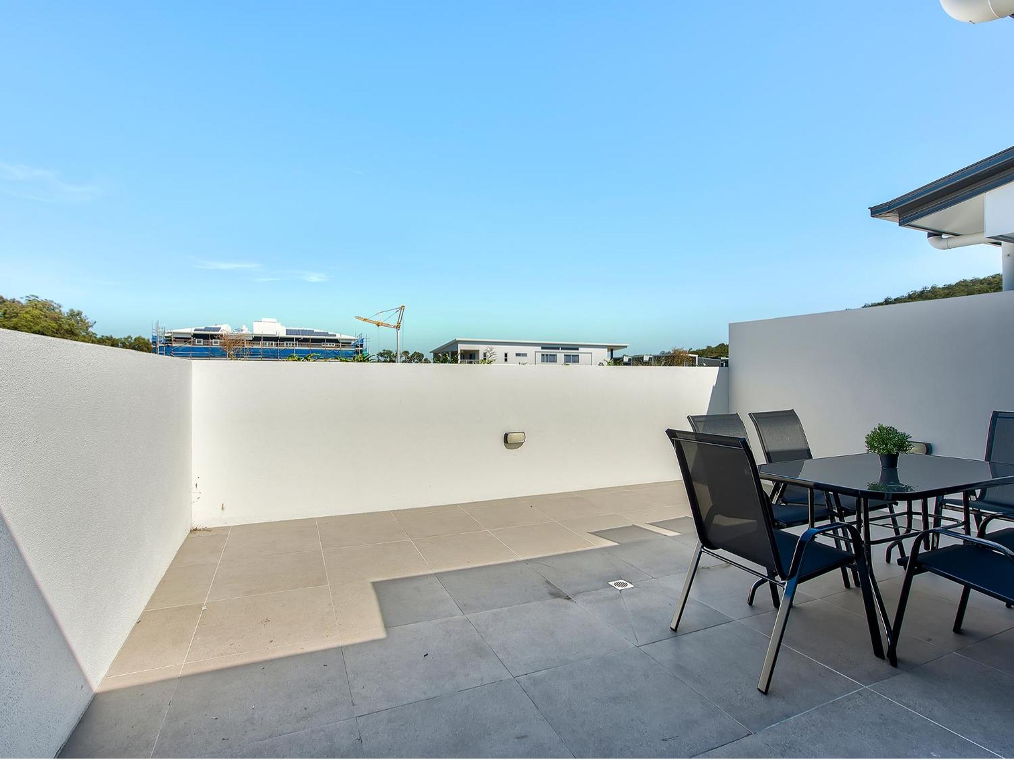 Spacious Top Floor 3BR Apartment with Views, Balcony, Parking, Family Friendly