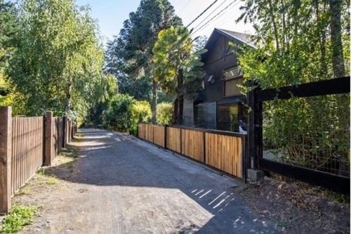 Molco, con piscina y acceso lago