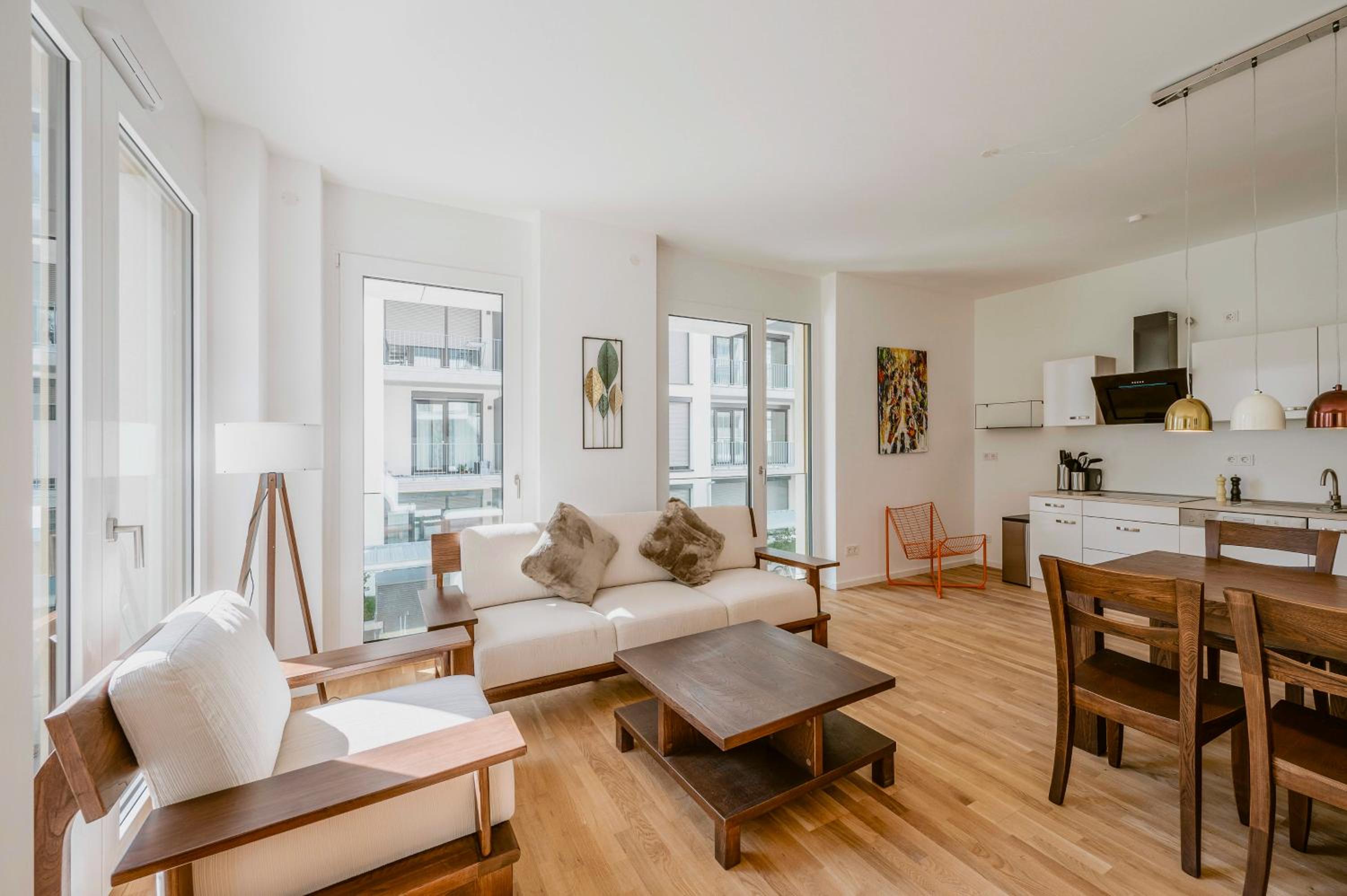 EXQUIS Artistic 2BR-Apartment EAMES I Garden I Family-friendly I Parking I Home Office
