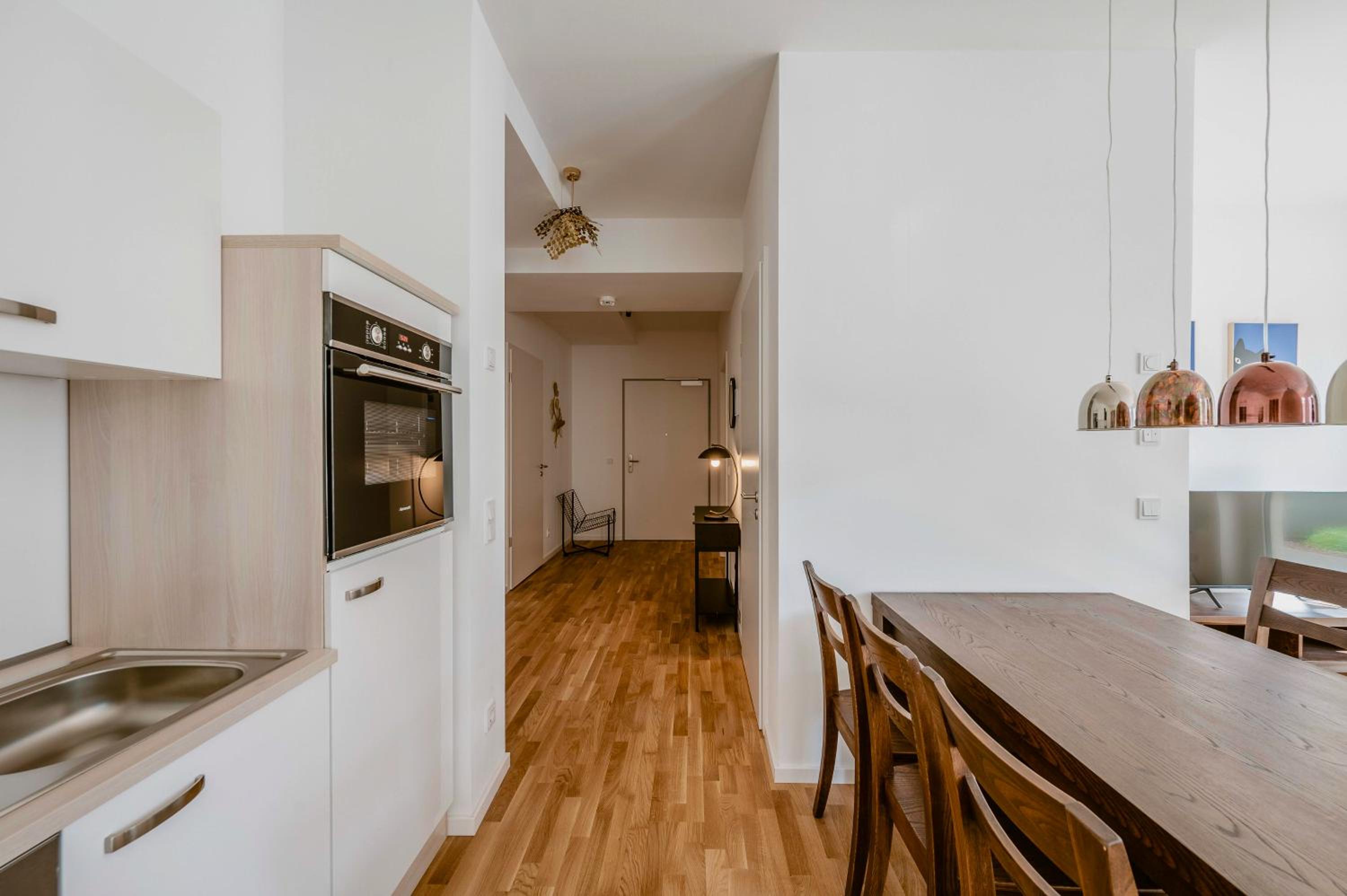 EXQUIS Artistic 2BR-Apartment EAMES I Garden I Family-friendly I Parking I Home Office