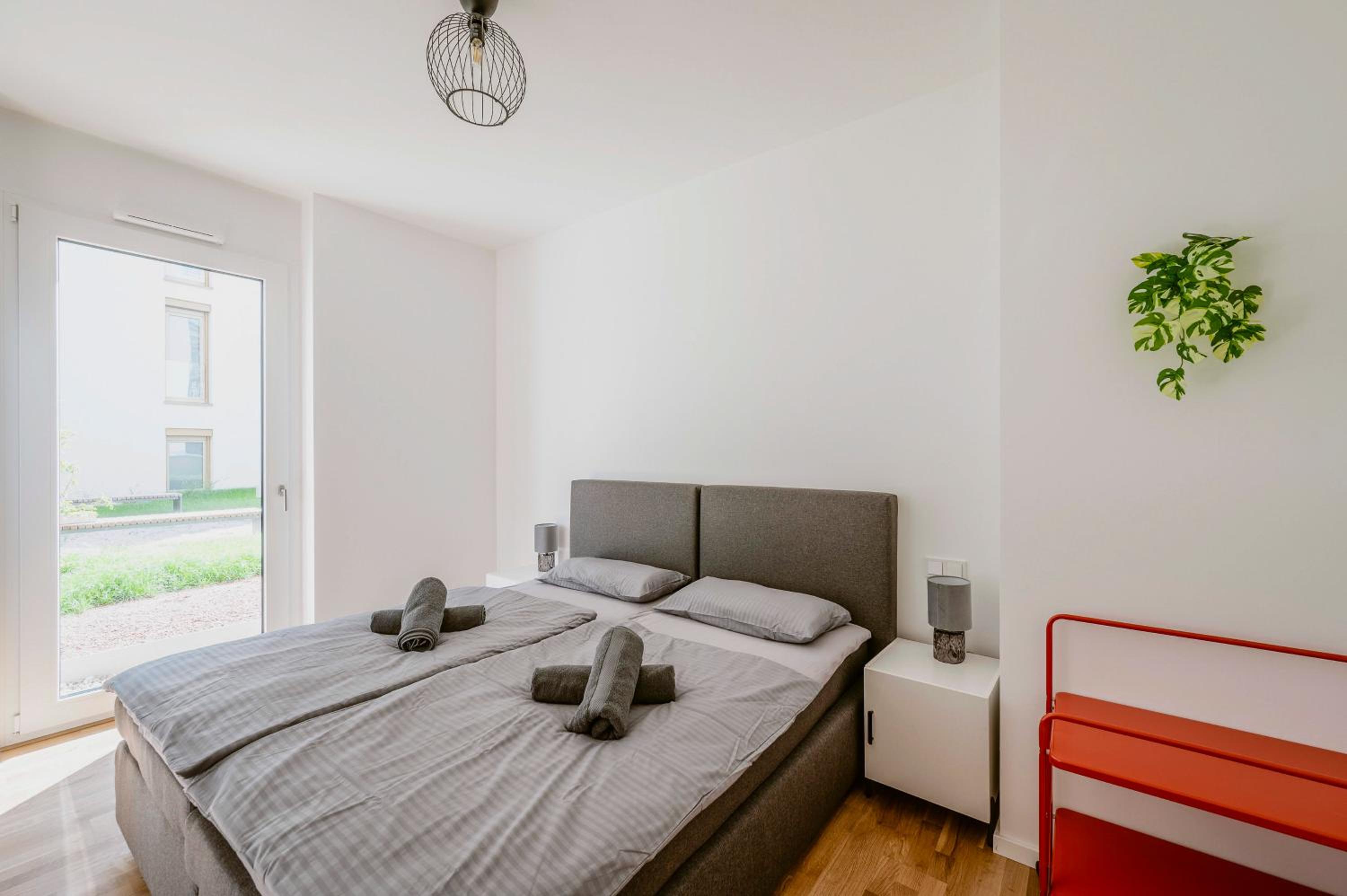 EXQUIS Artistic 2BR-Apartment EAMES I Garden I Family-friendly I Parking I Home Office