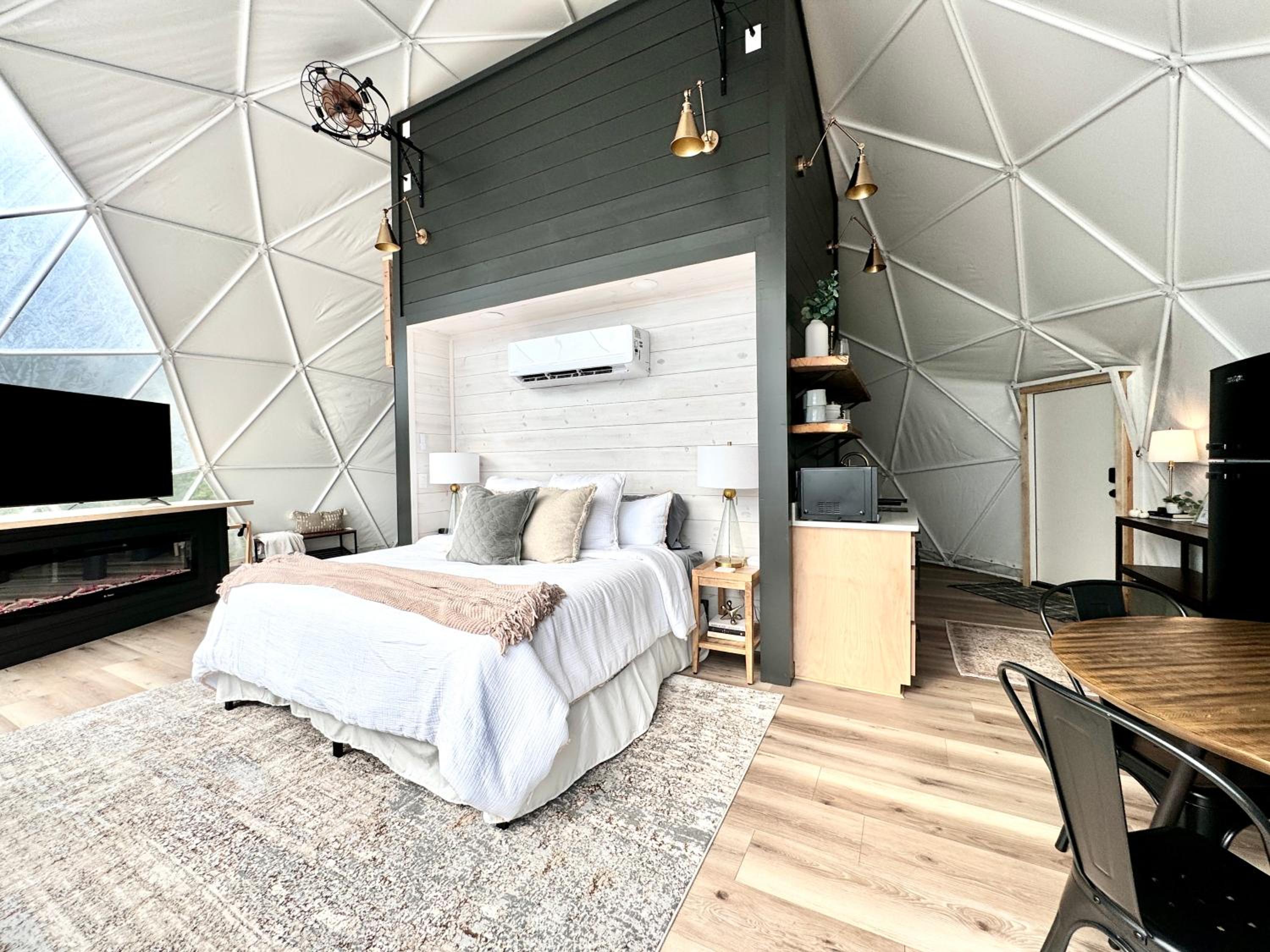 Glamping Dome Lake and Mountain Views Hot Tub by Hiawassee Glamping view 5