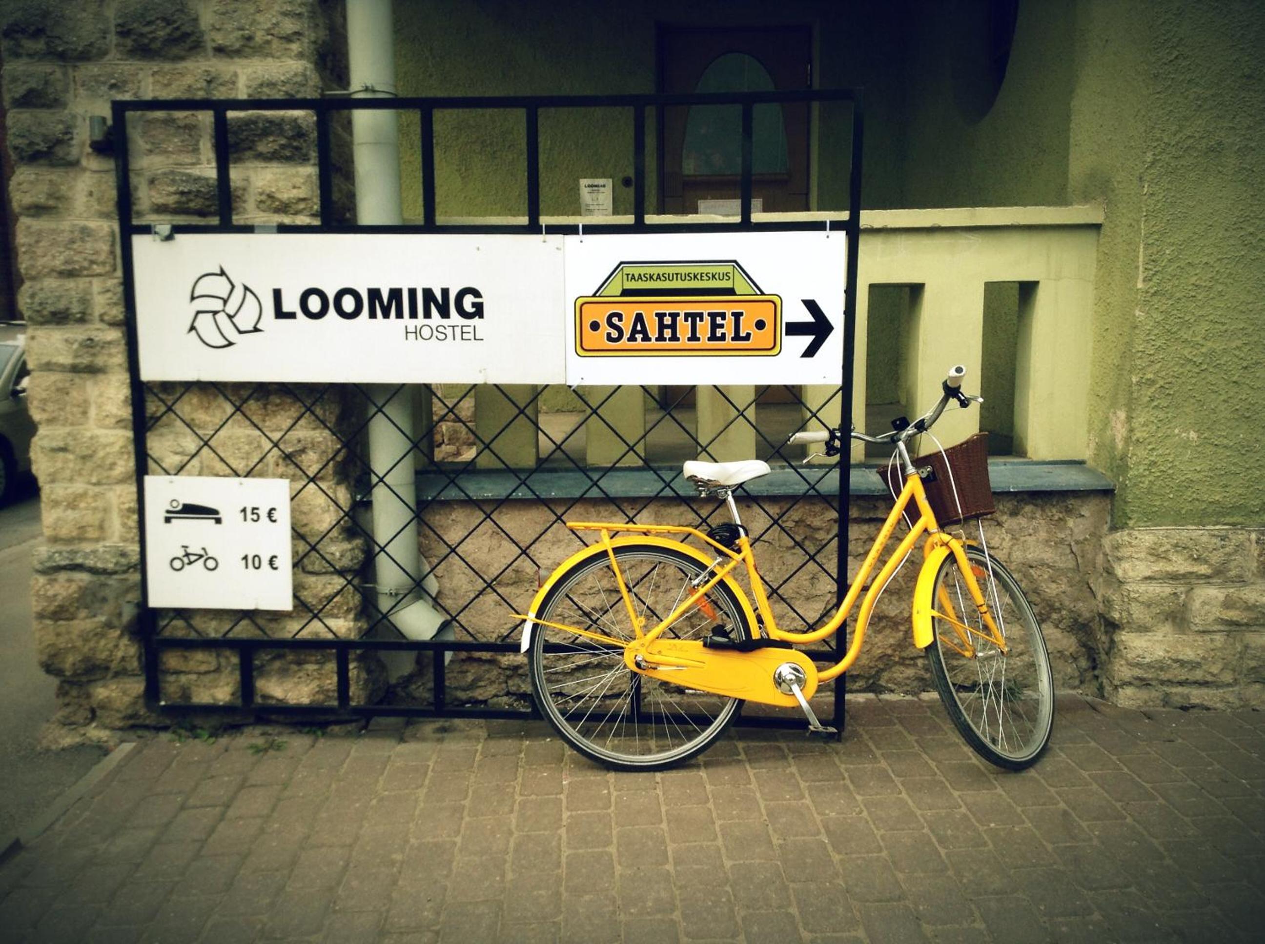 Looming Hostel