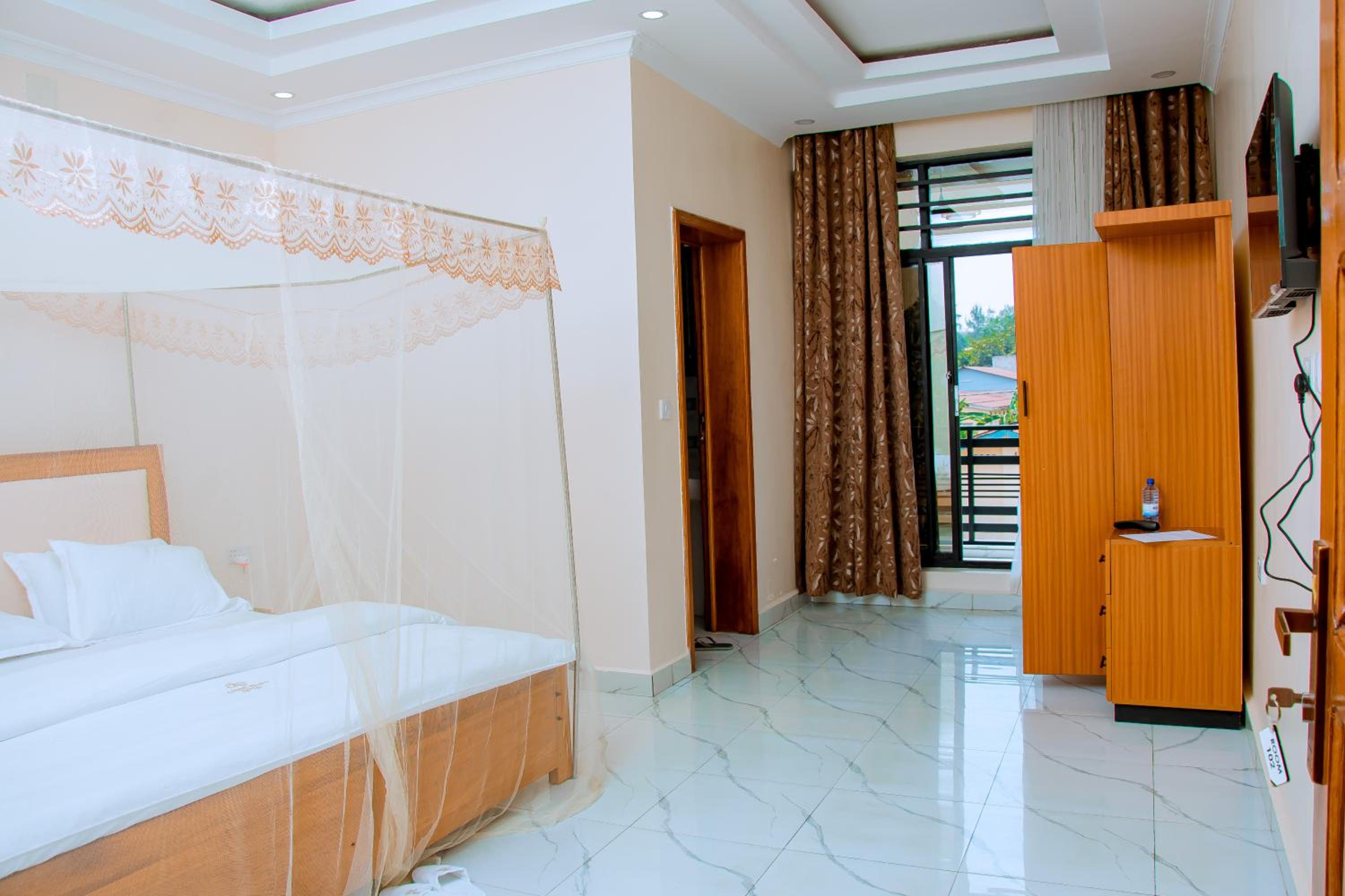 Zouru Bravo Motel view 4
