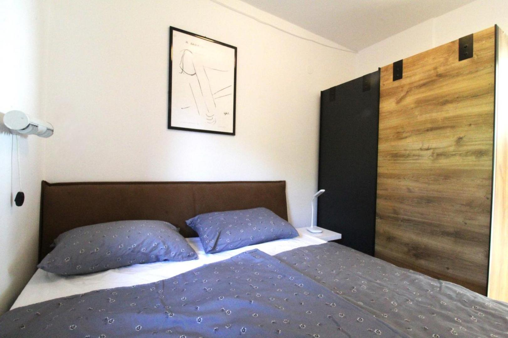 Apartment Cinema