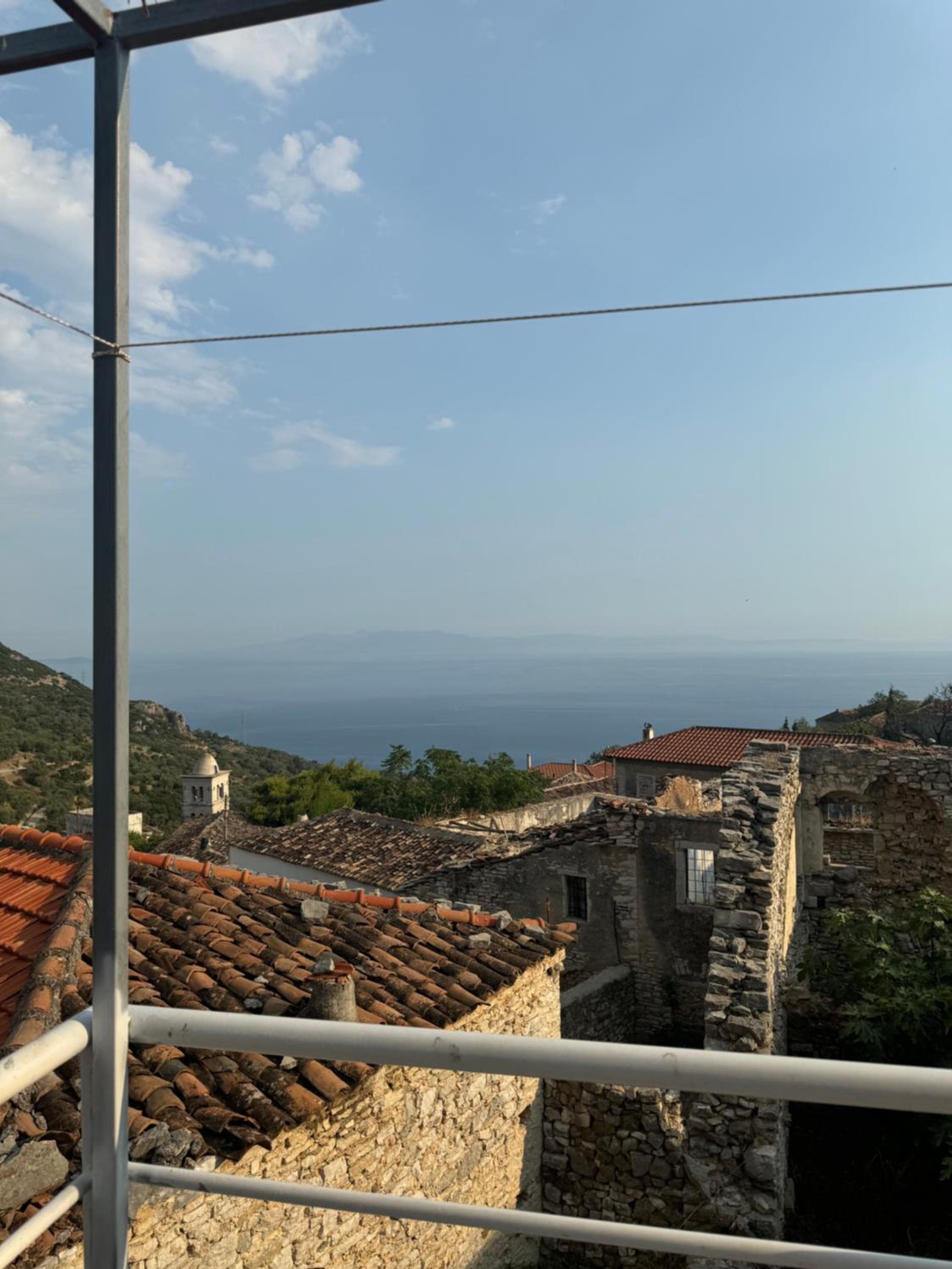 Vila, Upper Qeparo