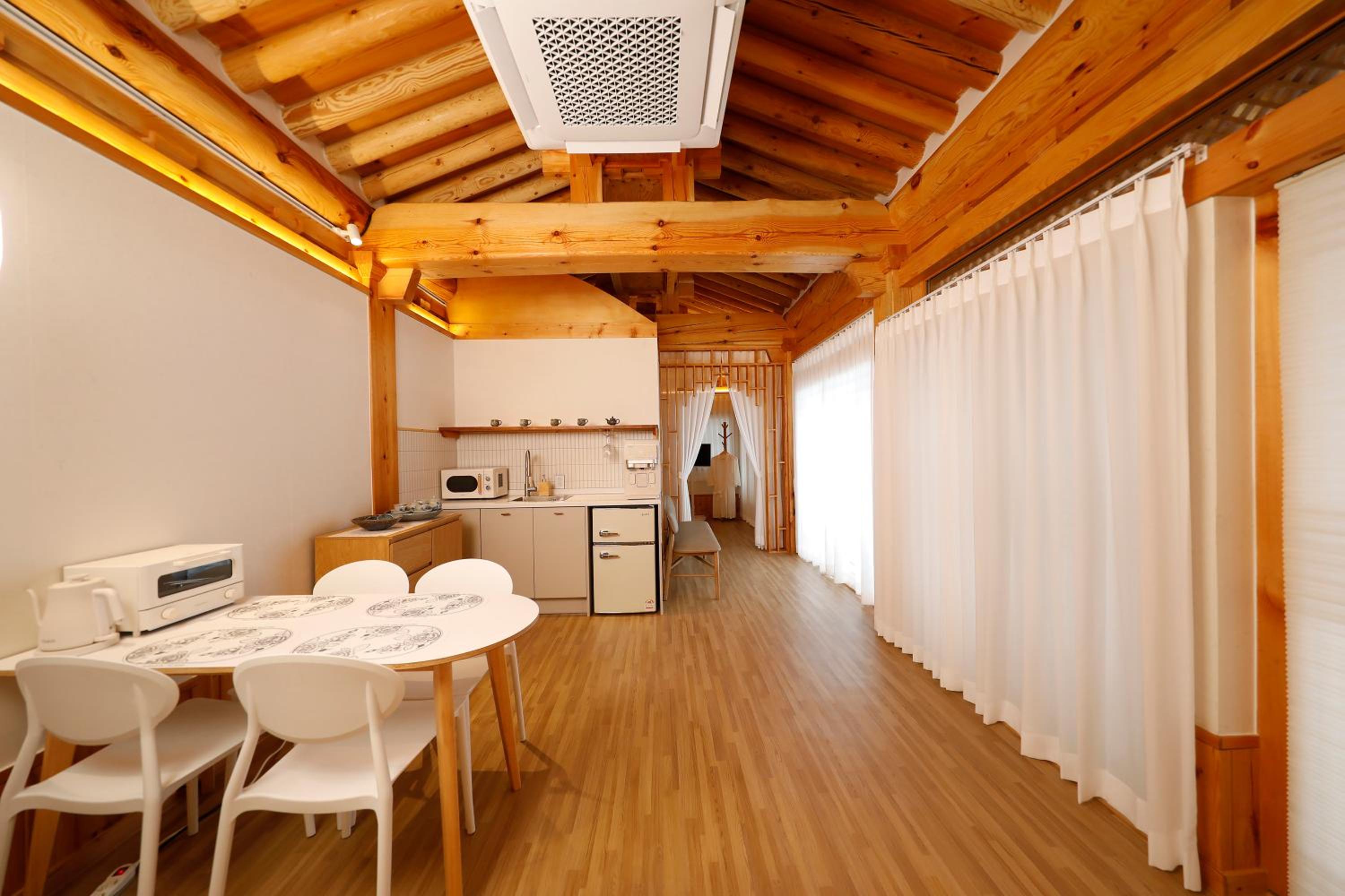 Hanok stay Mokhyang view 4