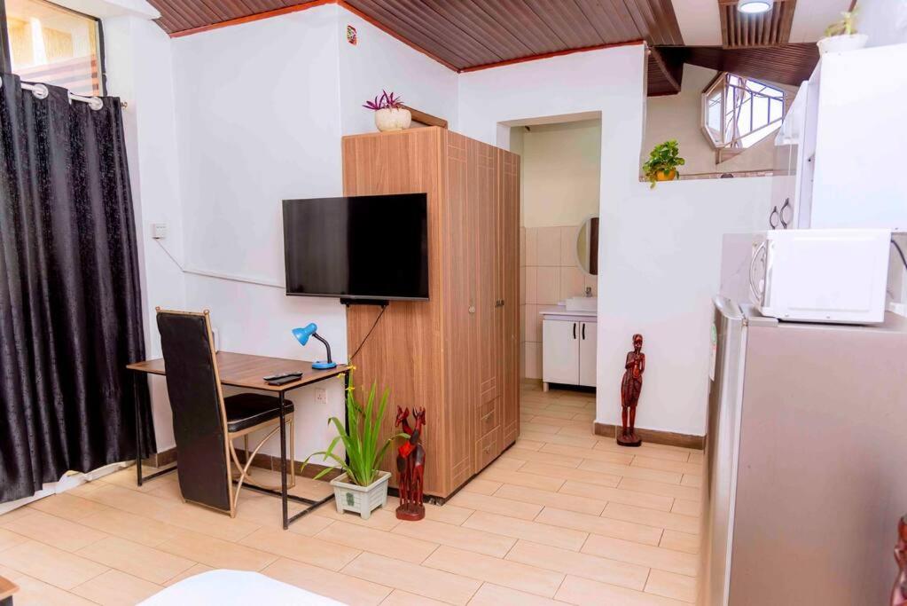 Golf view private studio by Vista Safaris view 4
