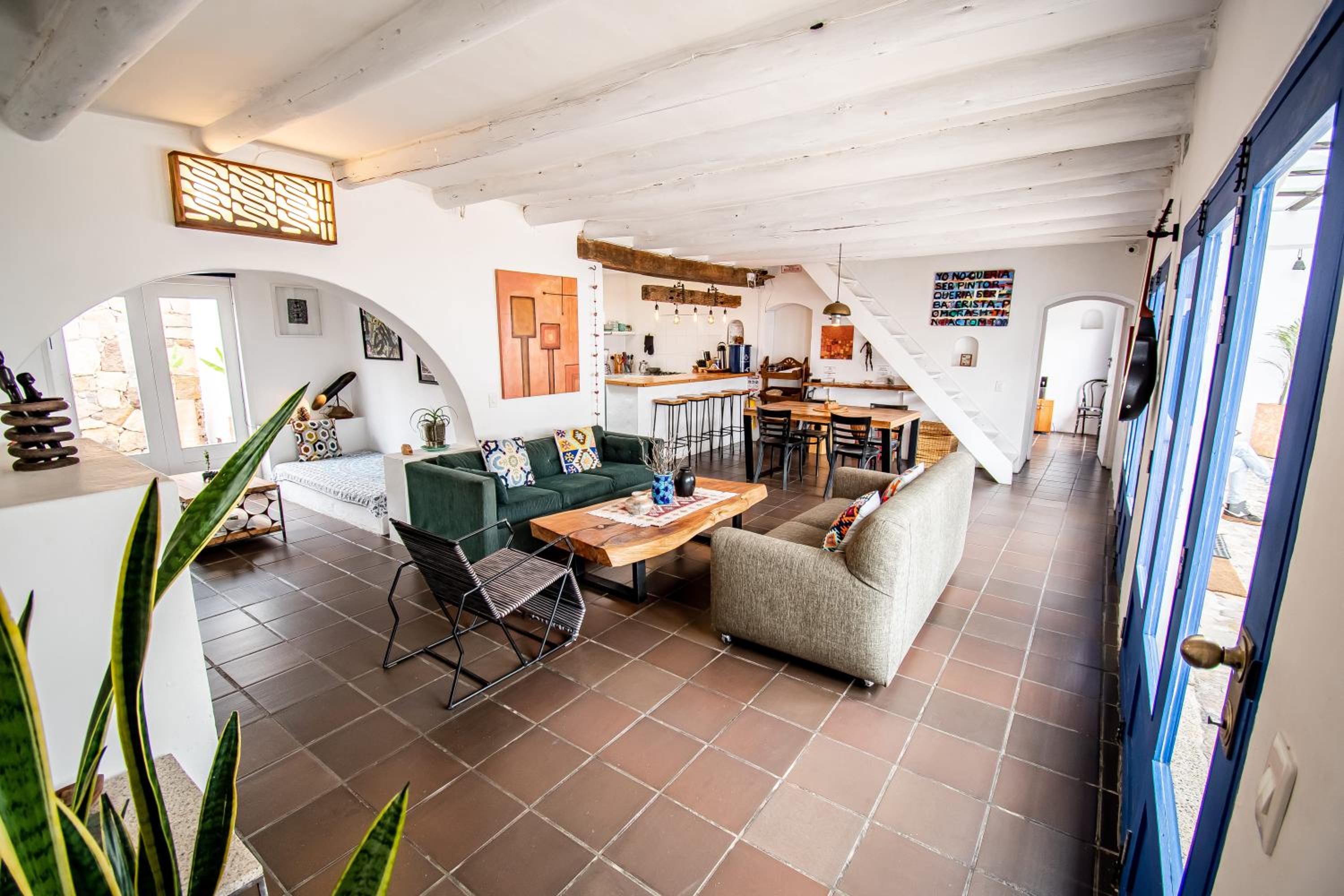 Casa Mediterránea, espacio amplio y tranquilo