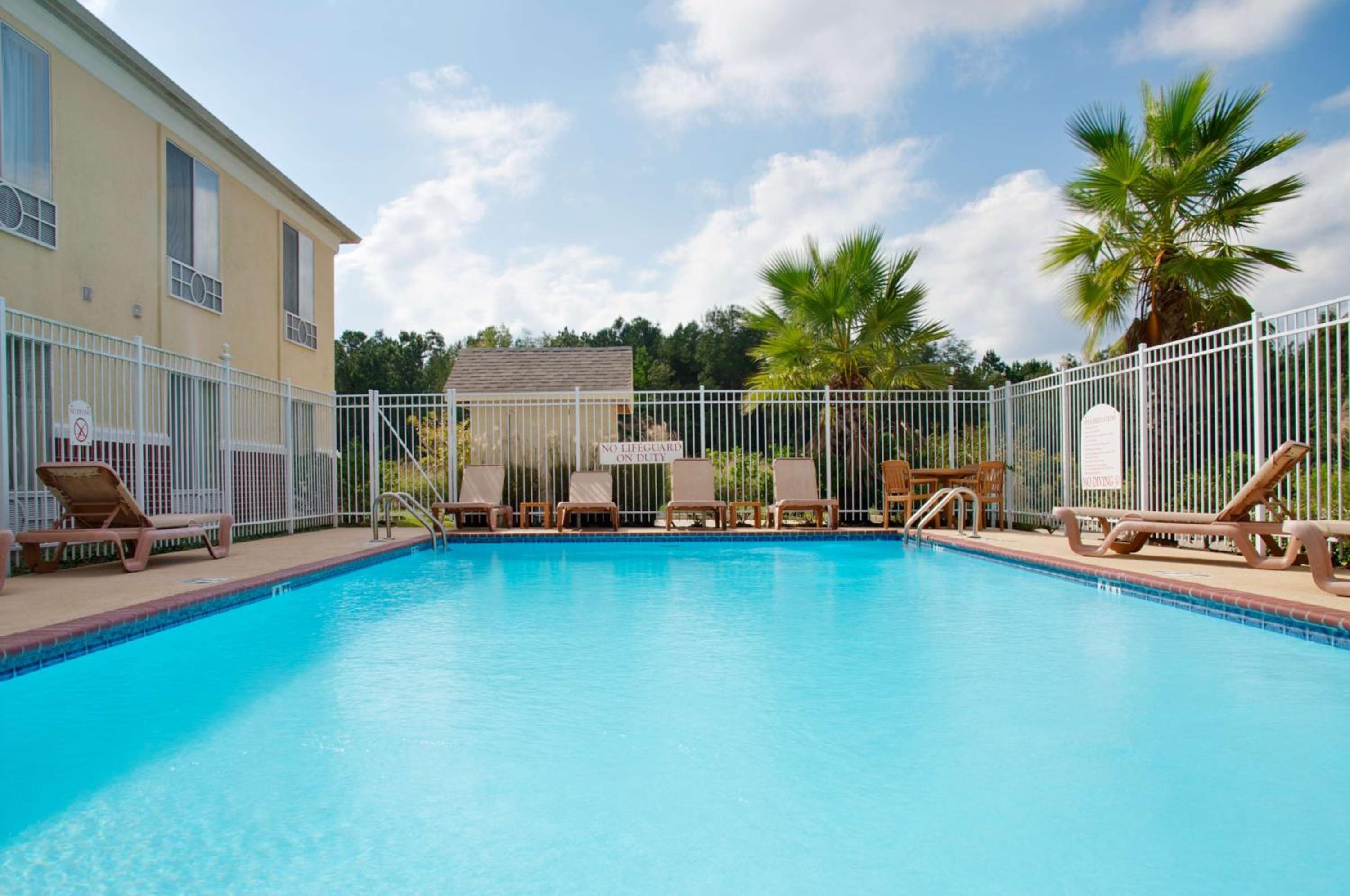 Leesville Vacations - Express Inn Leesville Ft Johnson, SureStay Collection by Best Western - Property Image 1