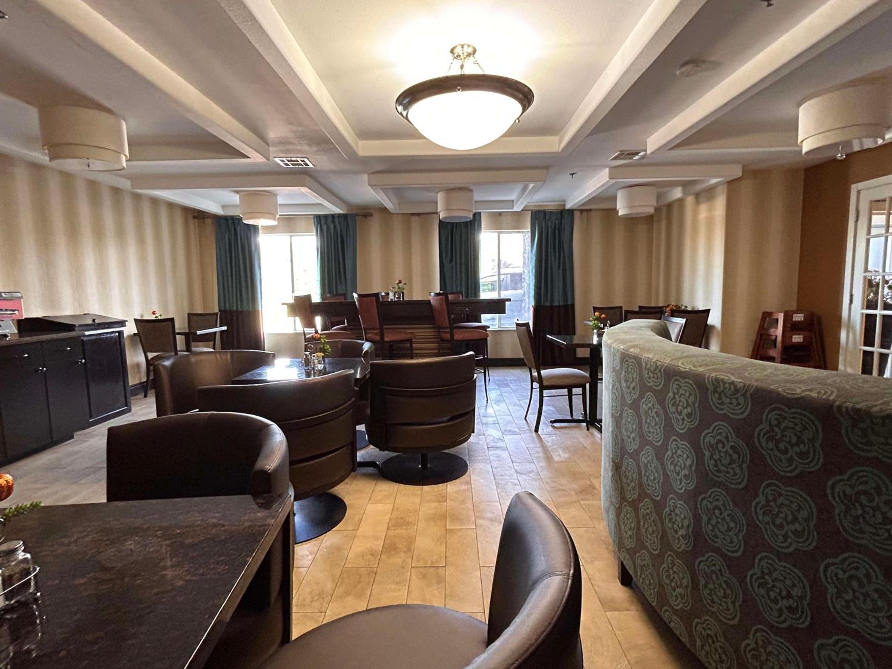 Leesville Vacations - Express Inn Leesville Ft Johnson, SureStay Collection by Best Western - Property Image 5