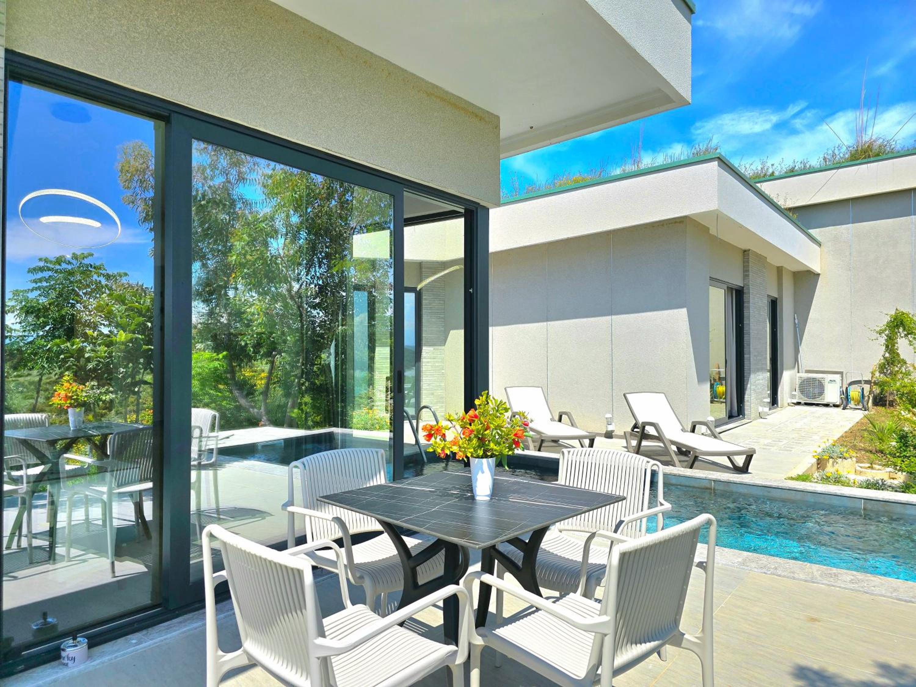 Sea View Villas With Pool