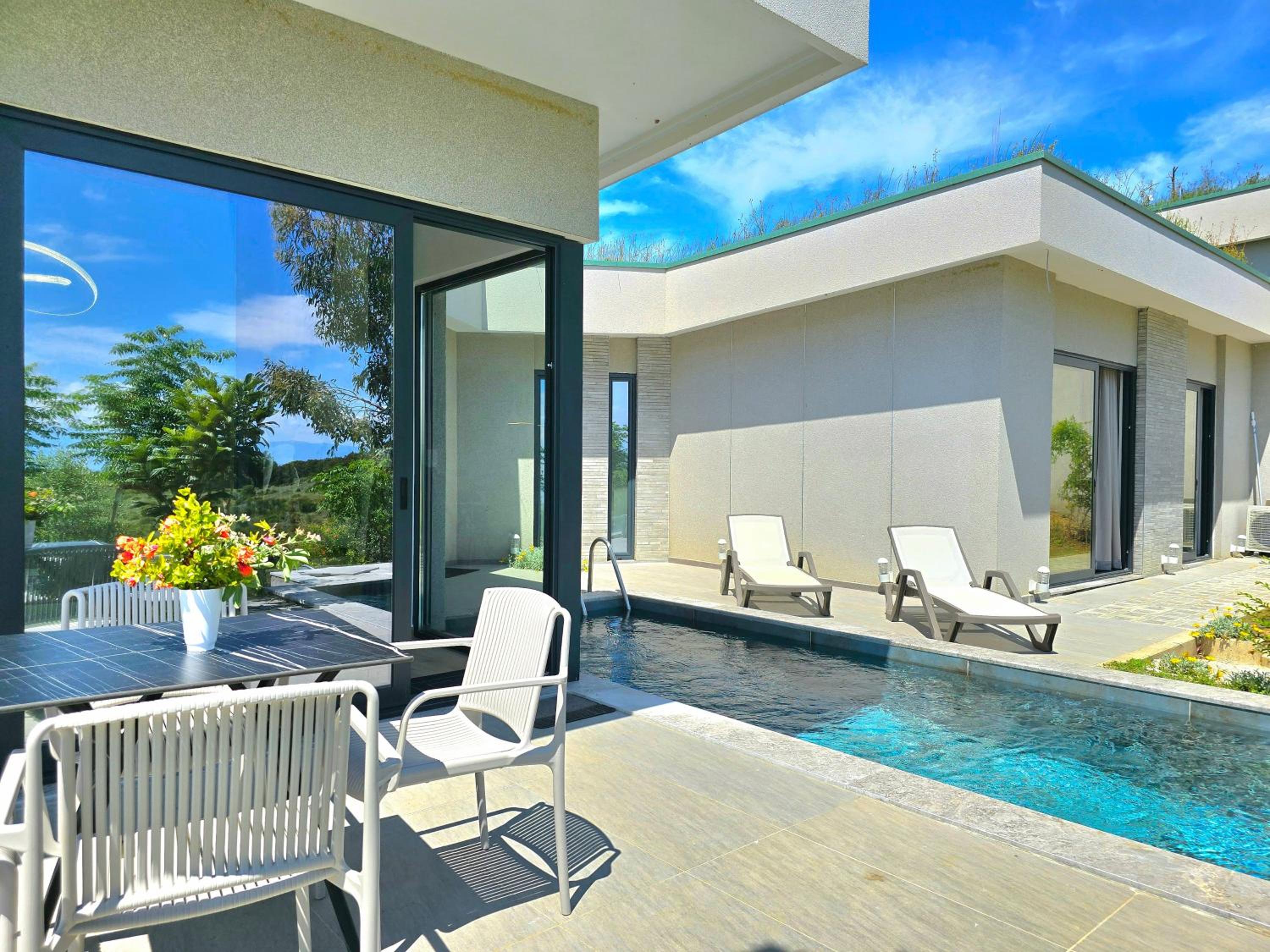 Sea View Villas With Pool