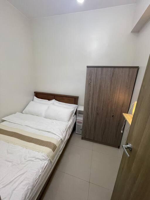 Modern & Cozy Space near NAIA Terminal 1 view 3