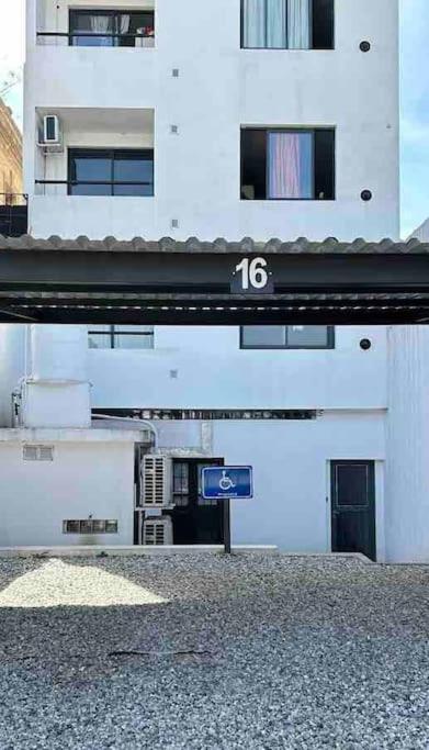 Luminosos y modernos apartamentos con cochera techada