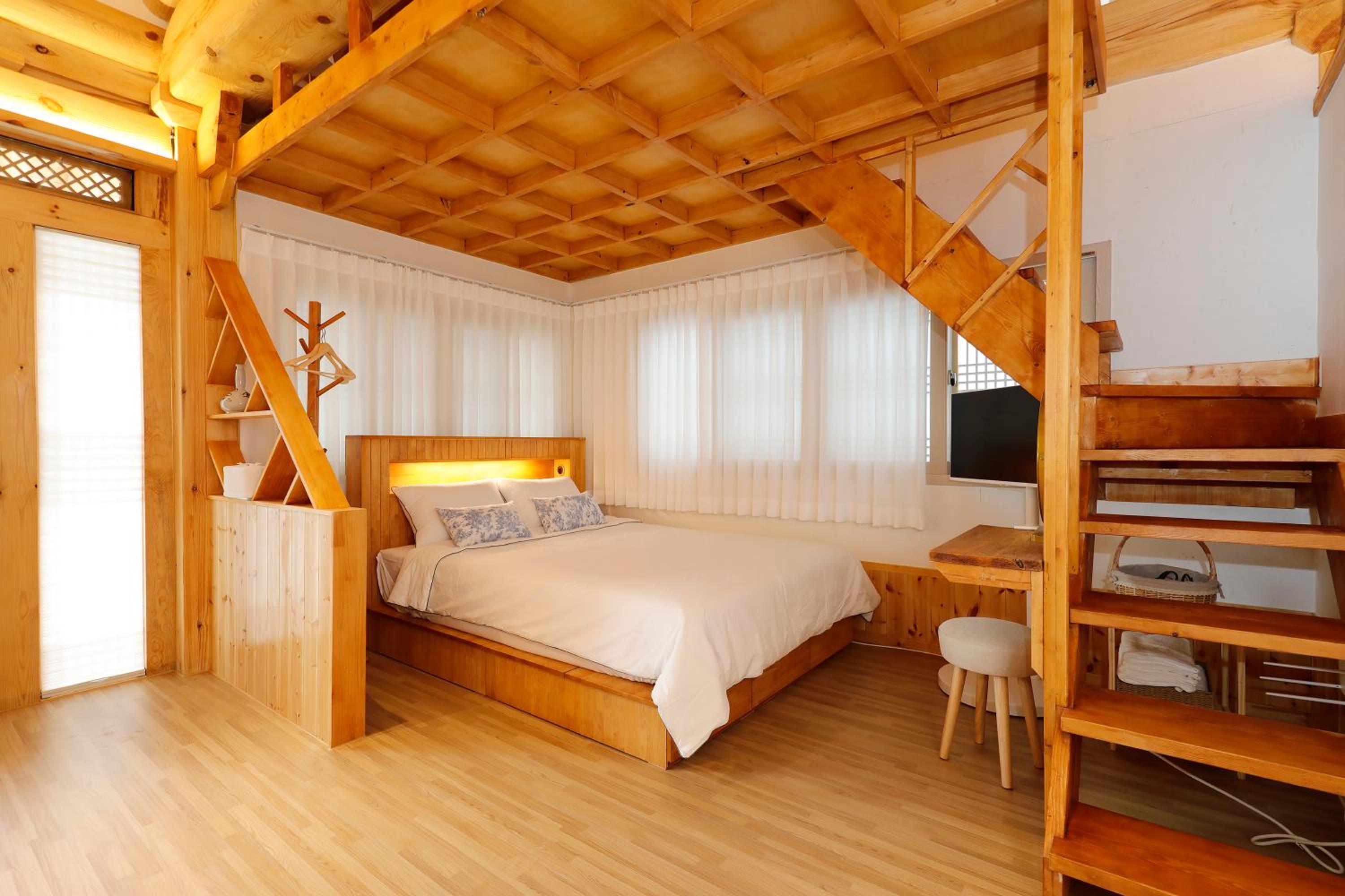 Hanok stay Mokhyang view 5
