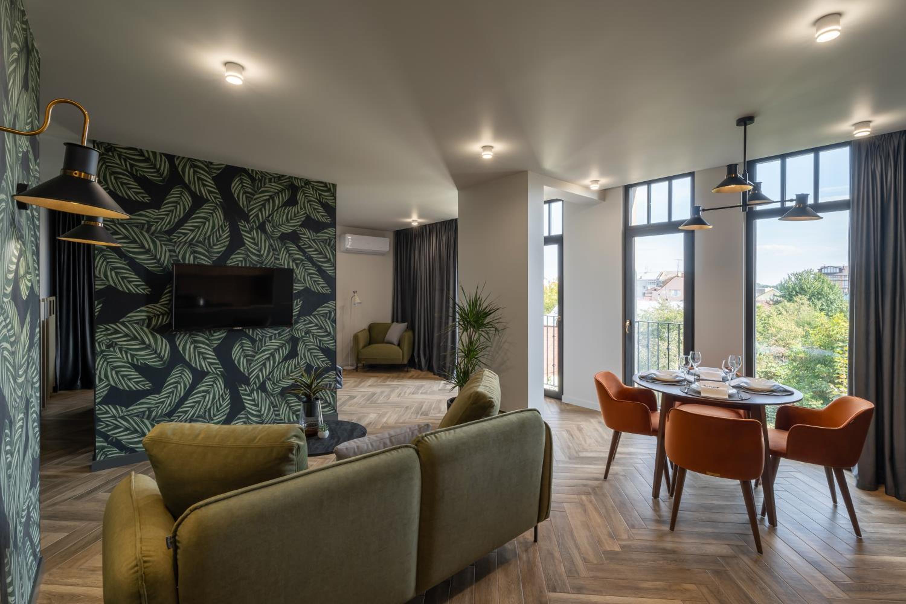 Ridge Apartments