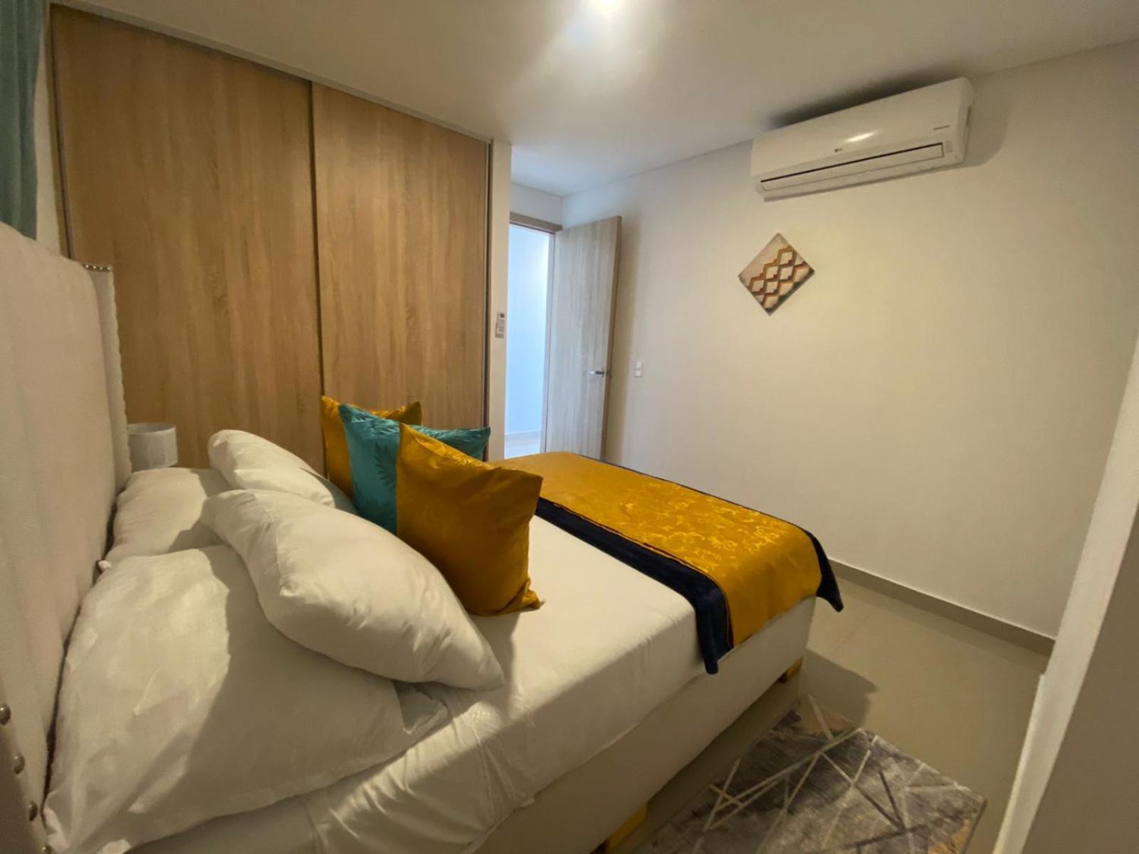 CARTAGENA 3BR WiFi AC pool Parking beach and sea alquileraptocartagena