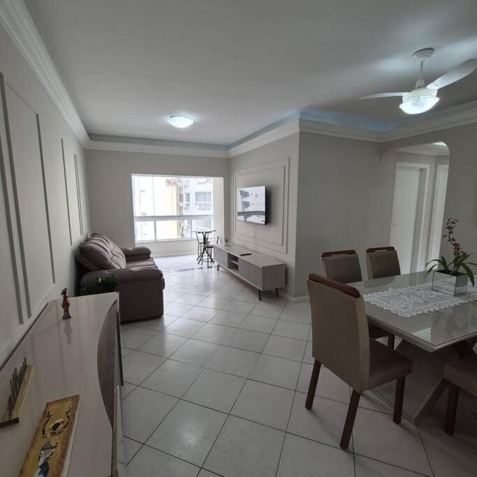 Apartamento Balneário Camboriú, Pé na Areia !