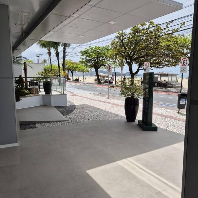 Apartamento Balneário Camboriú, Pé na Areia !