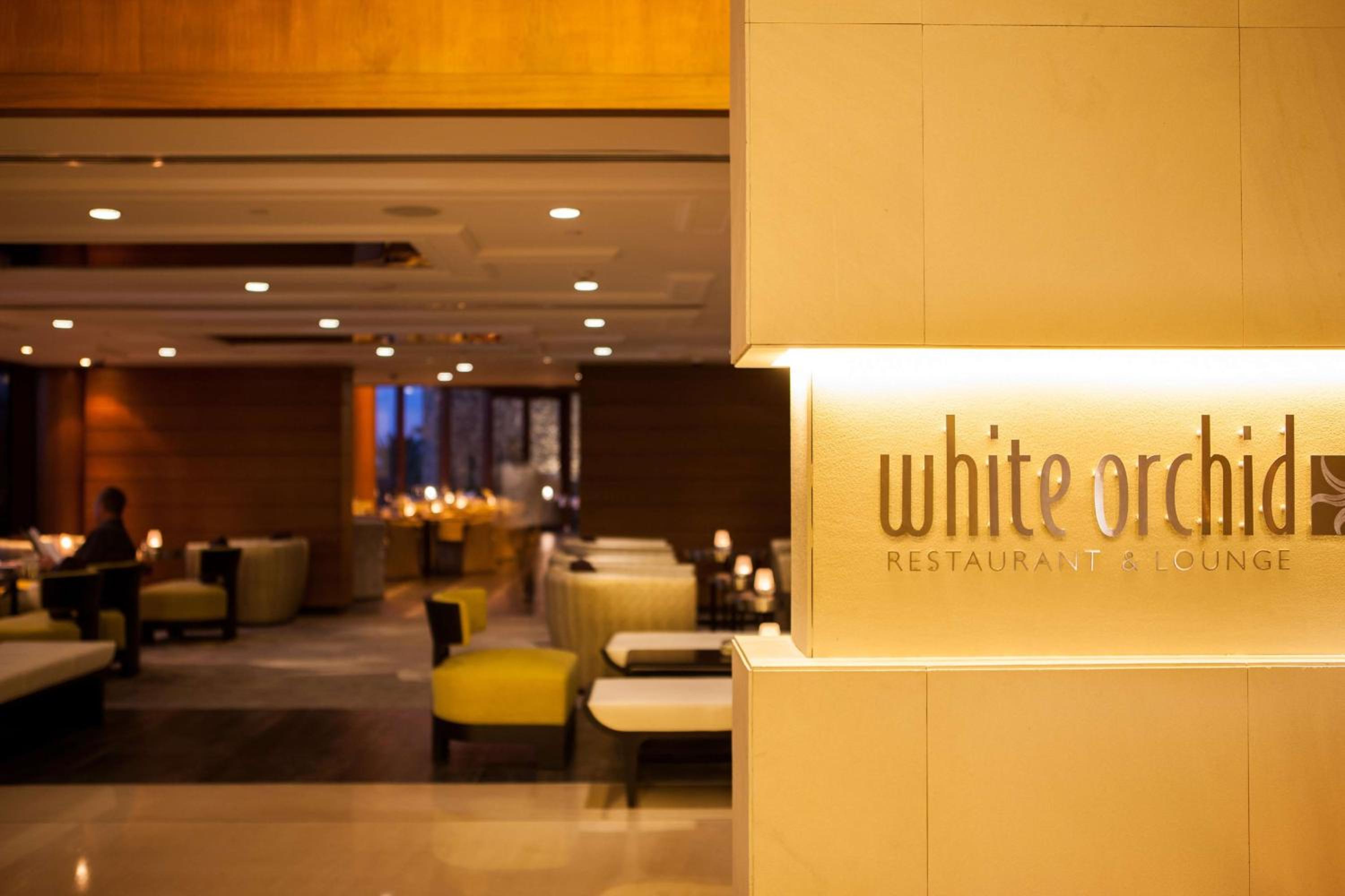 JA Beach Hotel, Dubai
