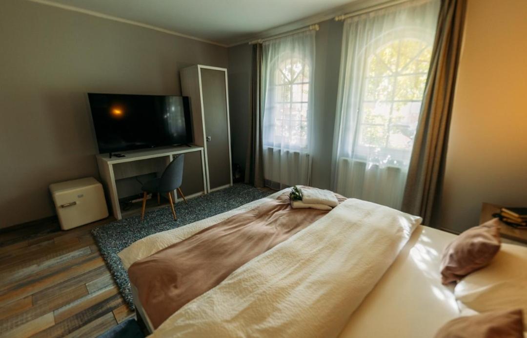 Magic Apartments Hunedoara view 2