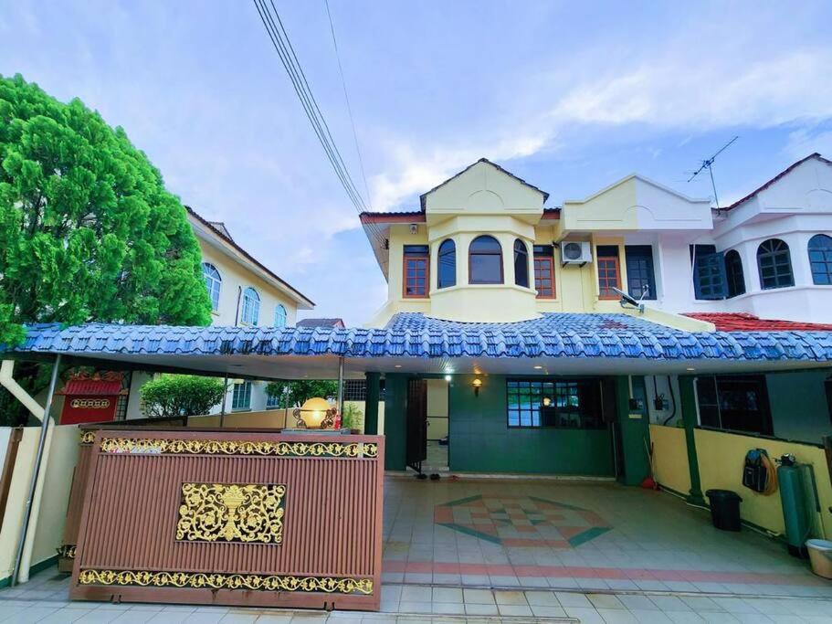 Pengkalan 42 Double-Storey Homestay photo 7