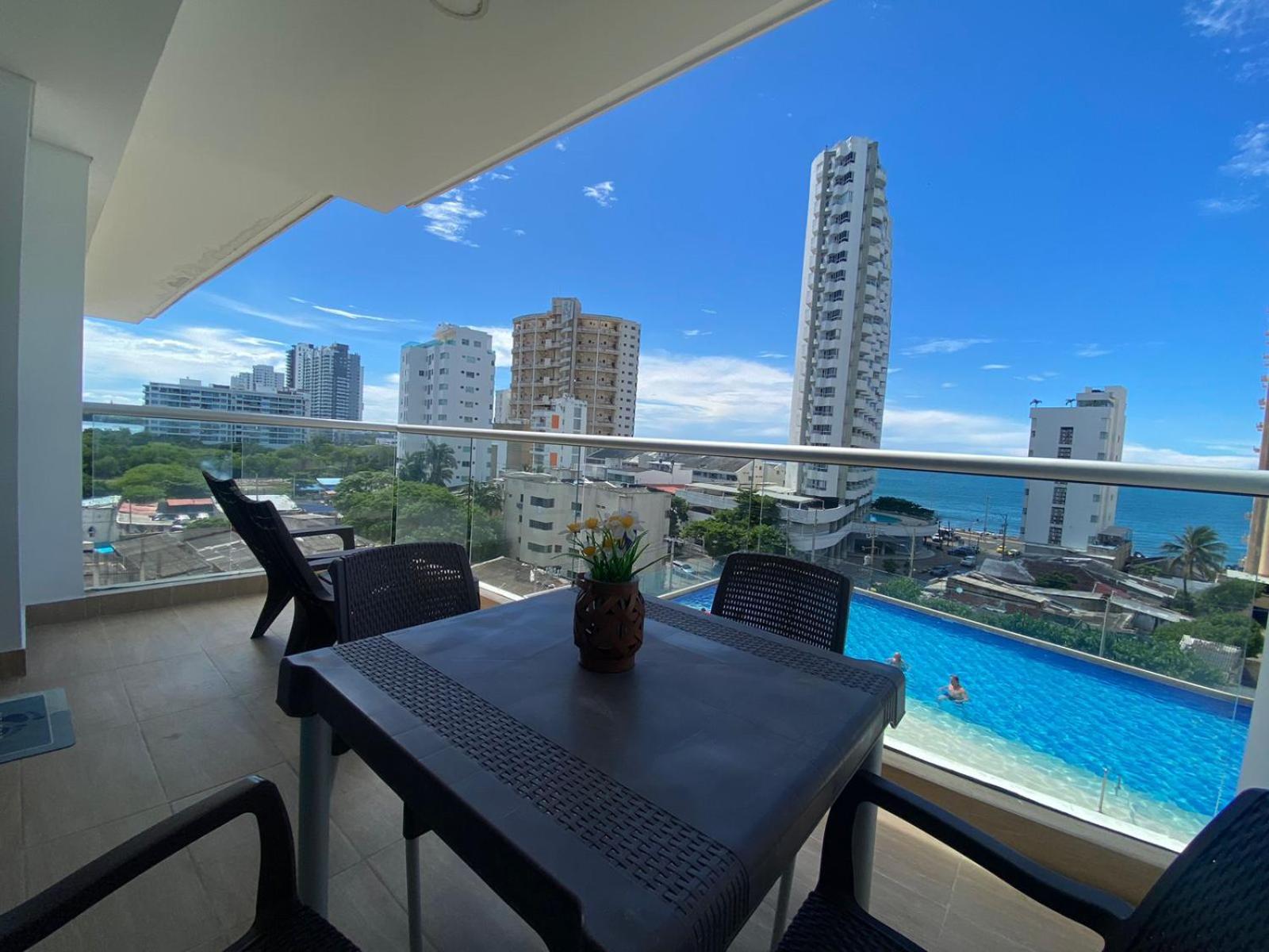 Hotel Cartagena 3 habitaciones 9 personas cerca a la playa Wifi y Parqueadero - Image 1